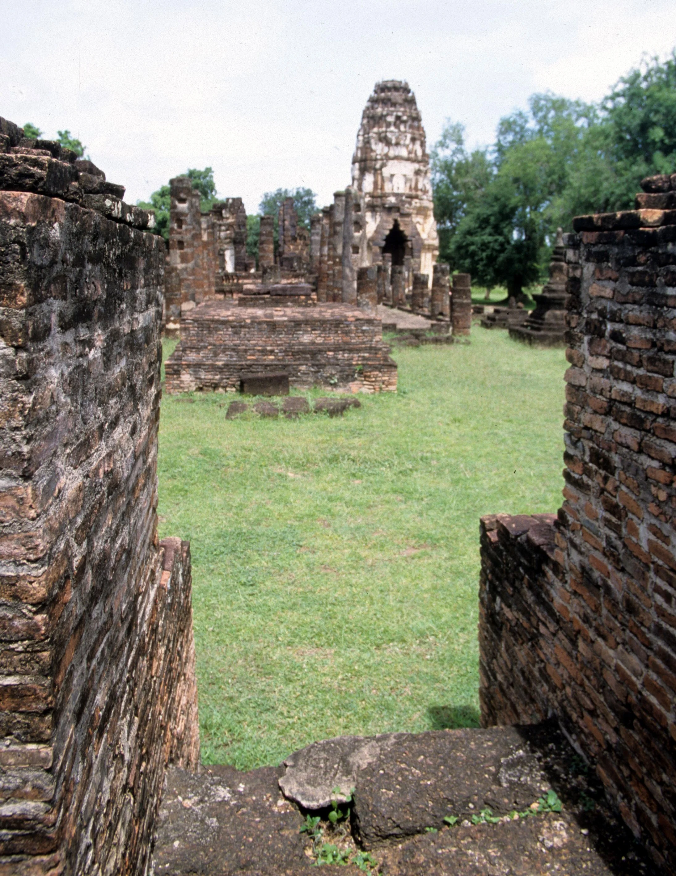 SUKHOTHAI W.jpg