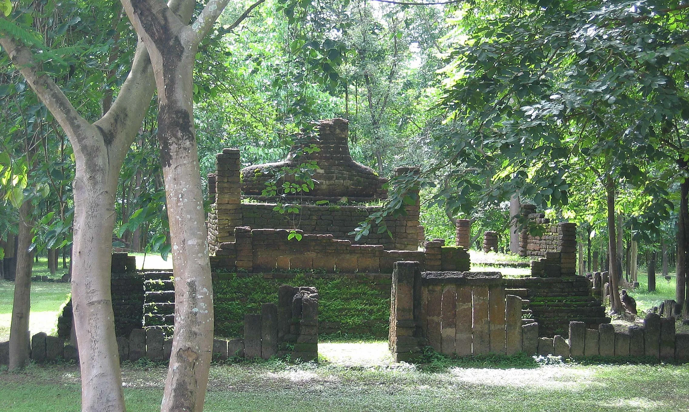 KAMPHAENG PHET - RUINS - 2006 (21).jpg