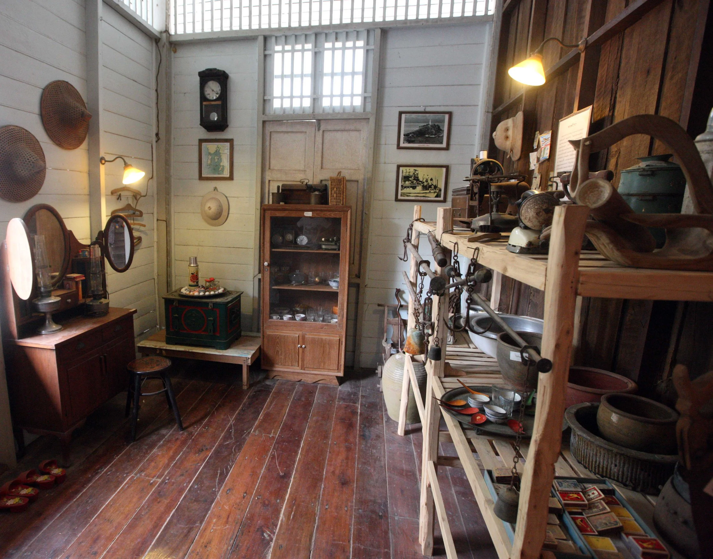 2015 Koh Lanta Songkran with friends from ISB (116).JPG