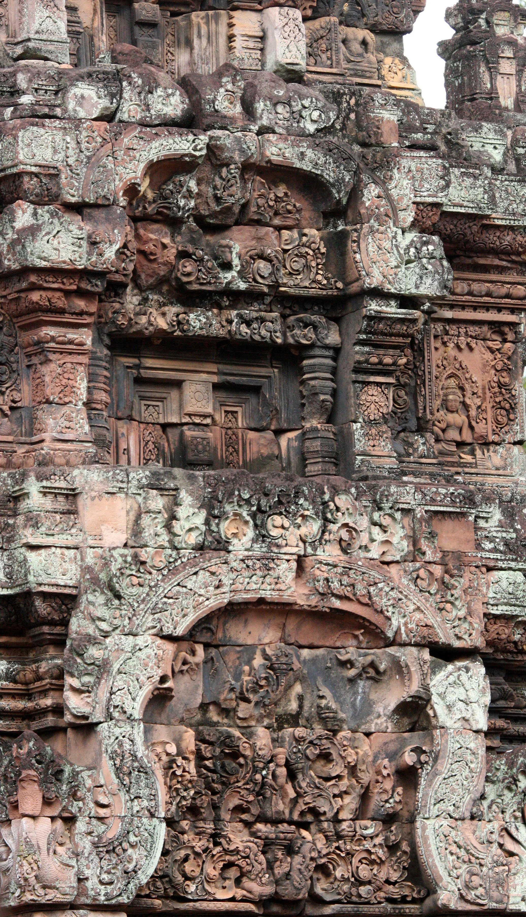 BANTEAY SREI TEMPLE CAMBODIA - JULY 2010 (14).JPG