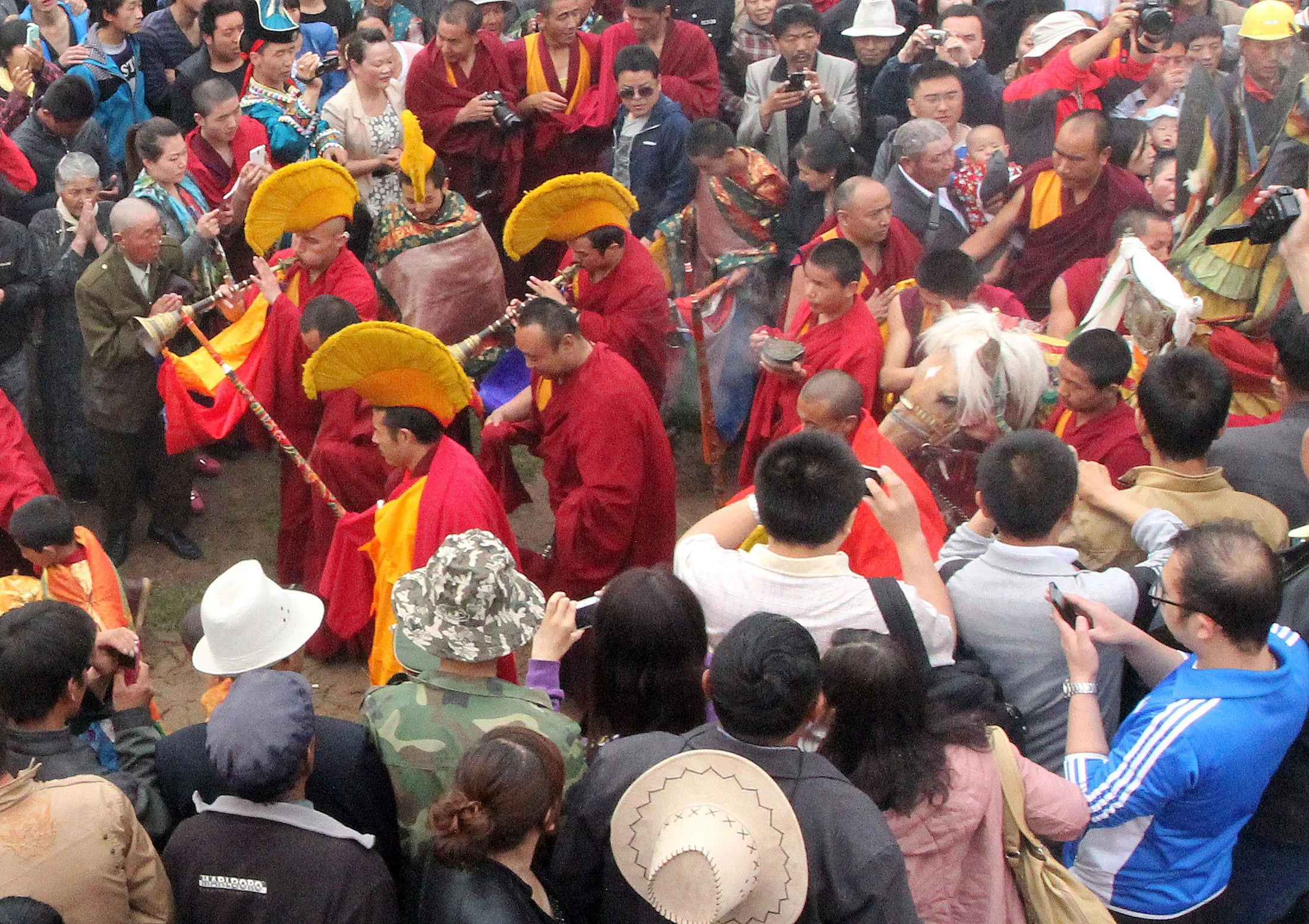 KUMBUM MONASTERY - QINGHAI - SUNNING BUDDHA FESTIVAL 2013 (258).JPG