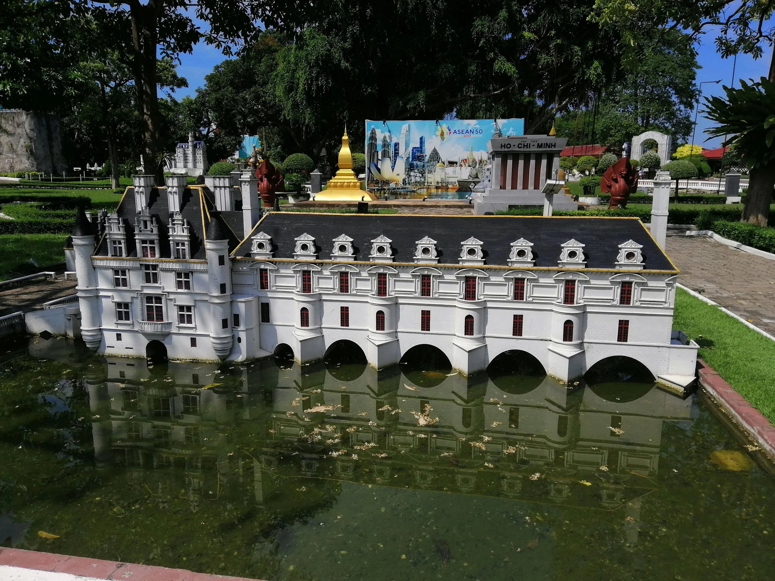 2018 Pattaya with Gift Temples and Miniature City (112).jpg