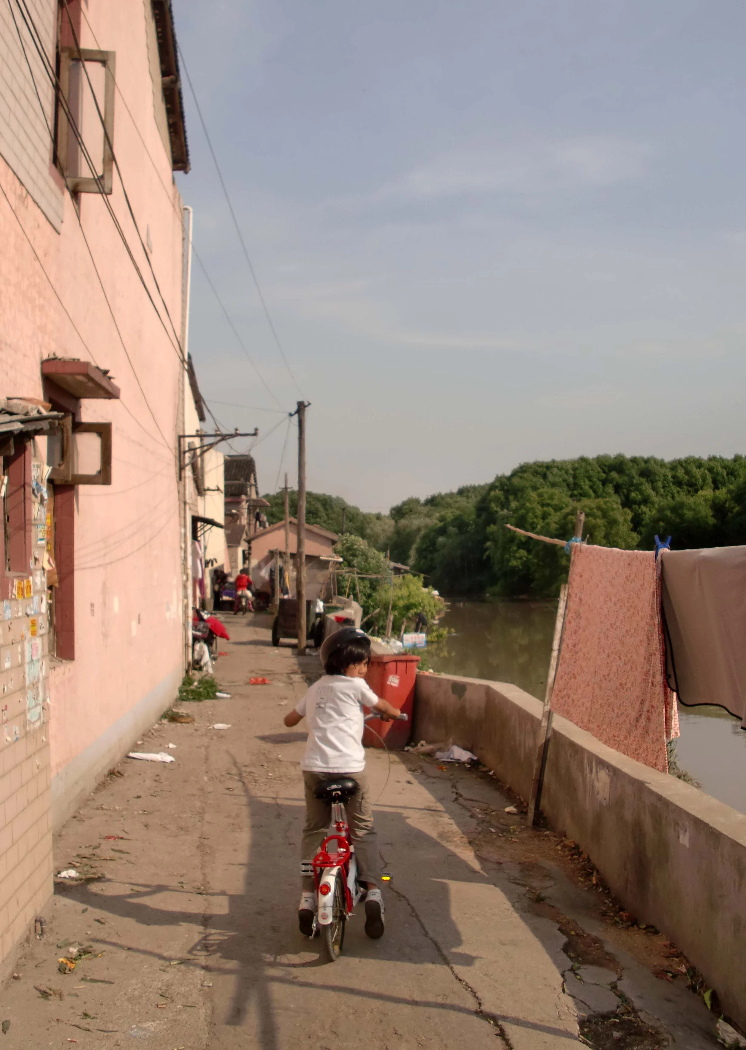 2011-5-28 BIKE RIDE IN JINQIAO (10).JPG