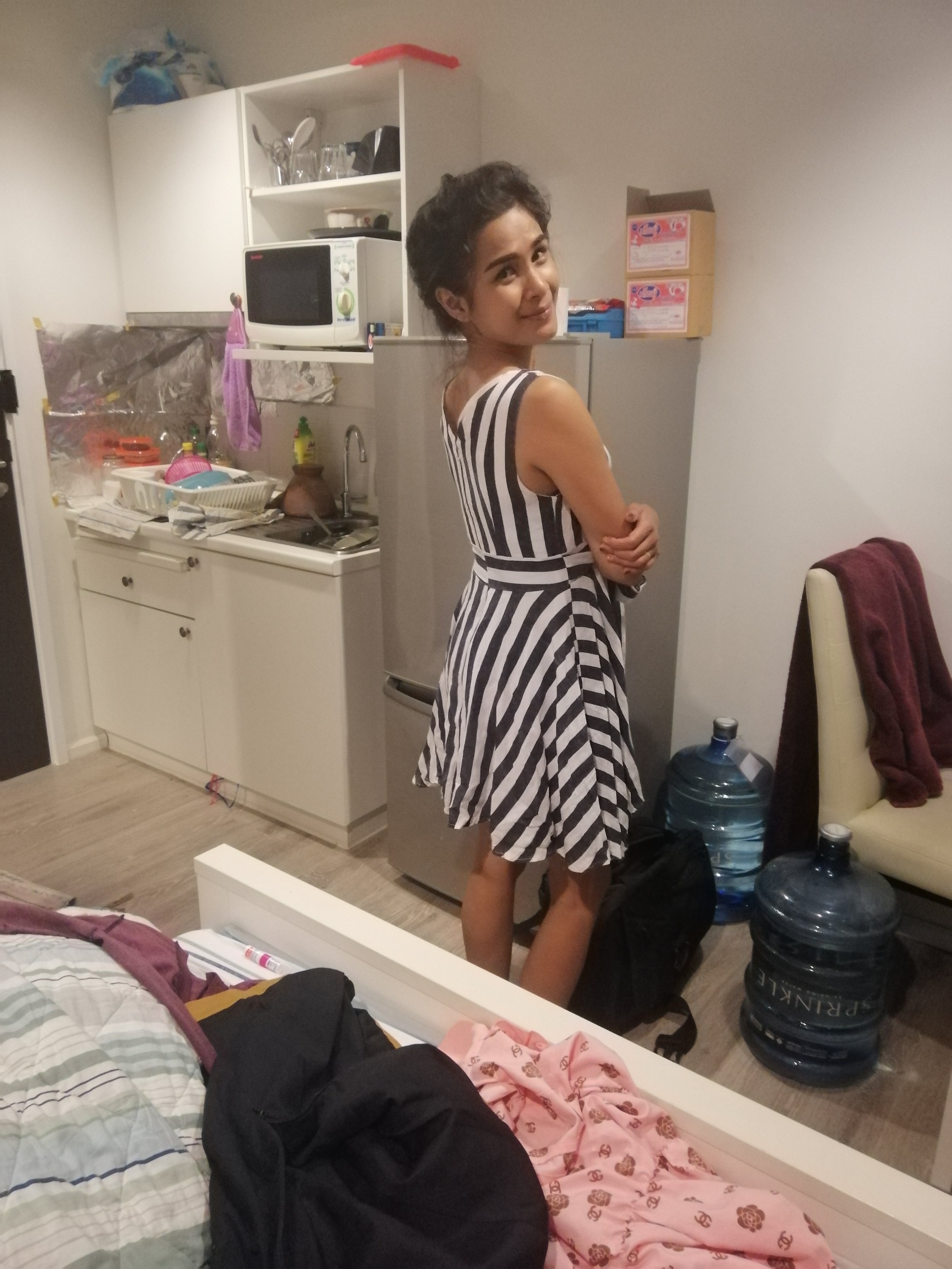 2018 Pics with Gift in Thailand (396).jpg