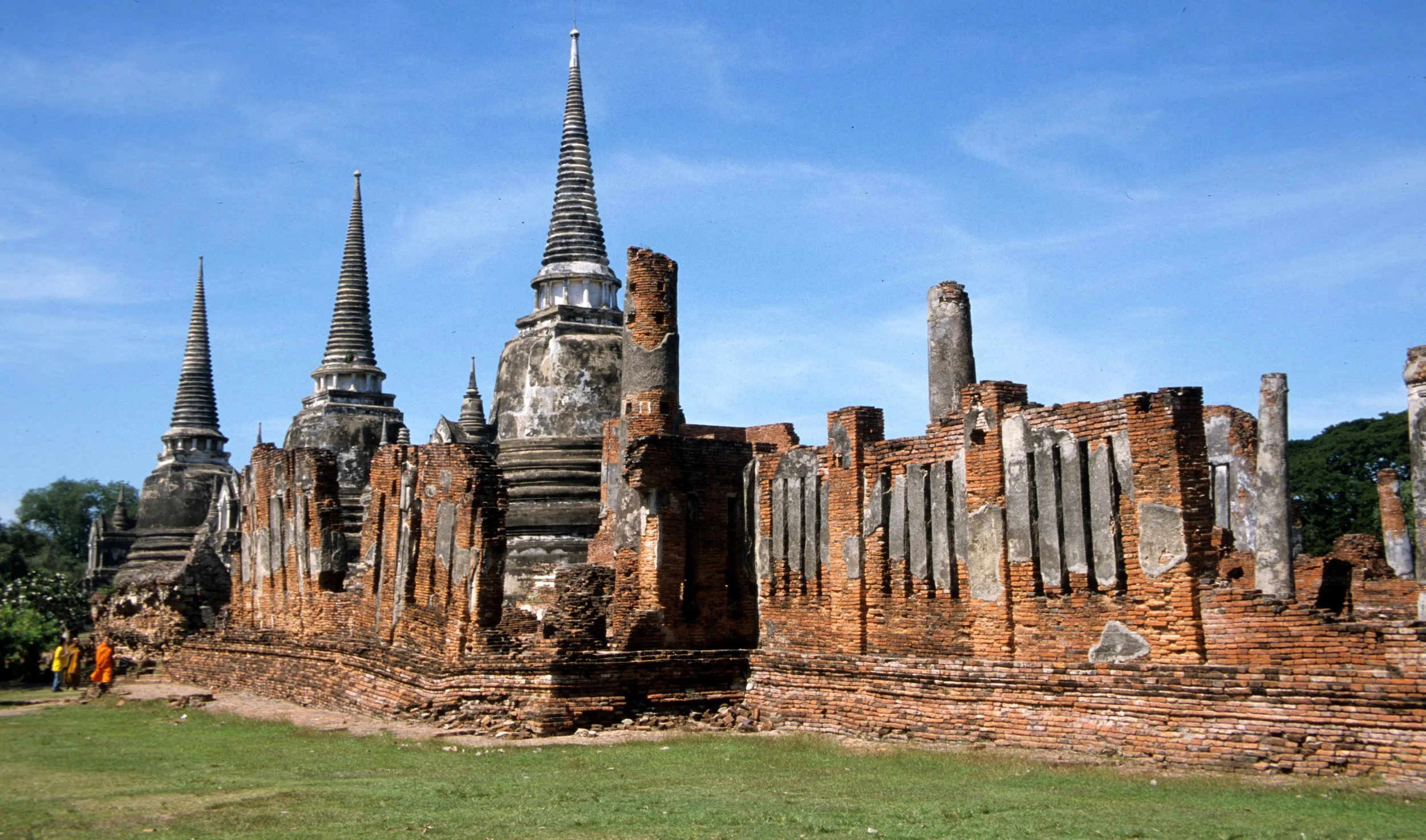 AYUDTHAYA - IMPERIAL PALACE RUINS Y.jpg