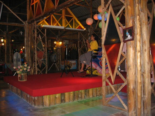 2005 Nakhonsithammarat with Family (55).jpg