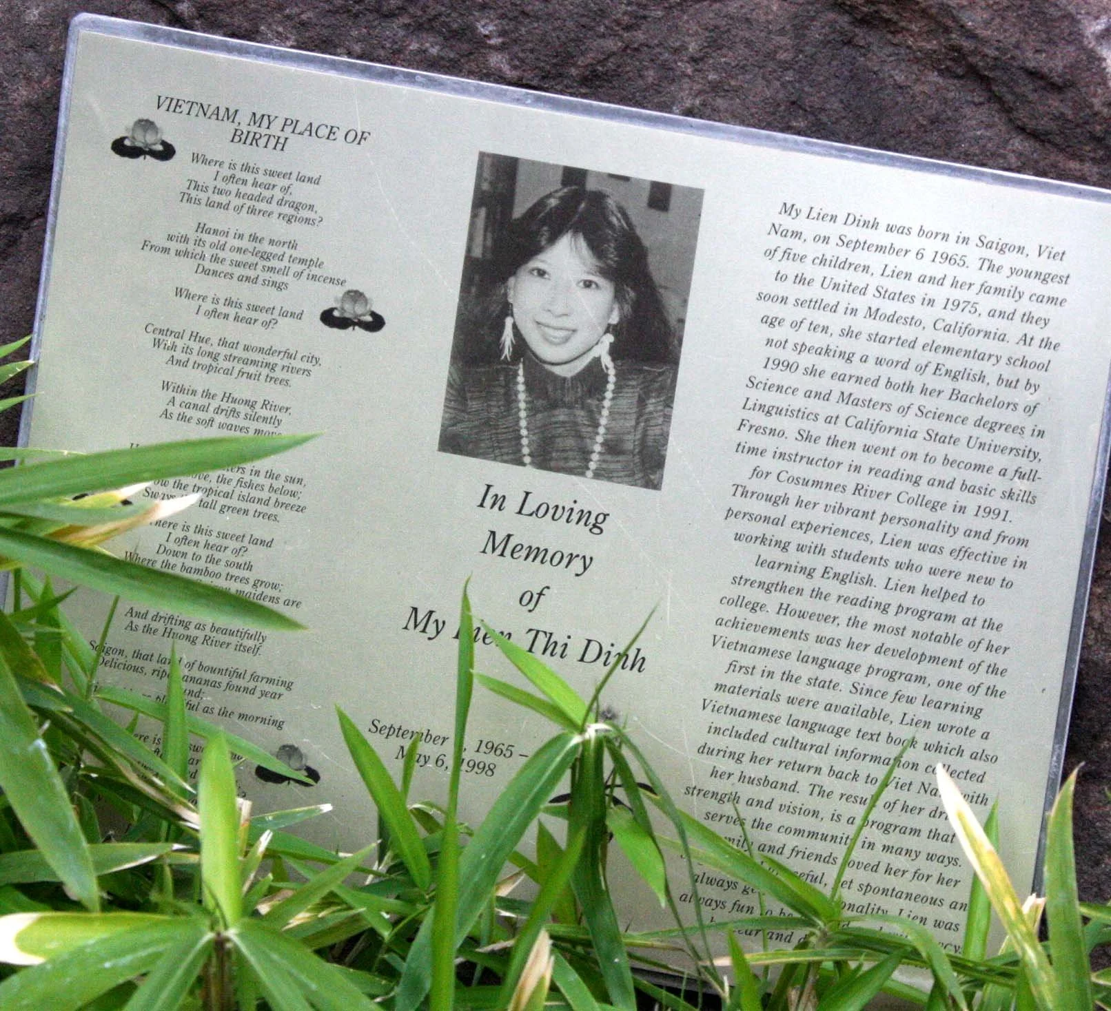 2010-4-10 SACRAMENTO CALIFORNIA - LIEN'S TEMPLE & COSUMNES MEMORIAL (7).JPG