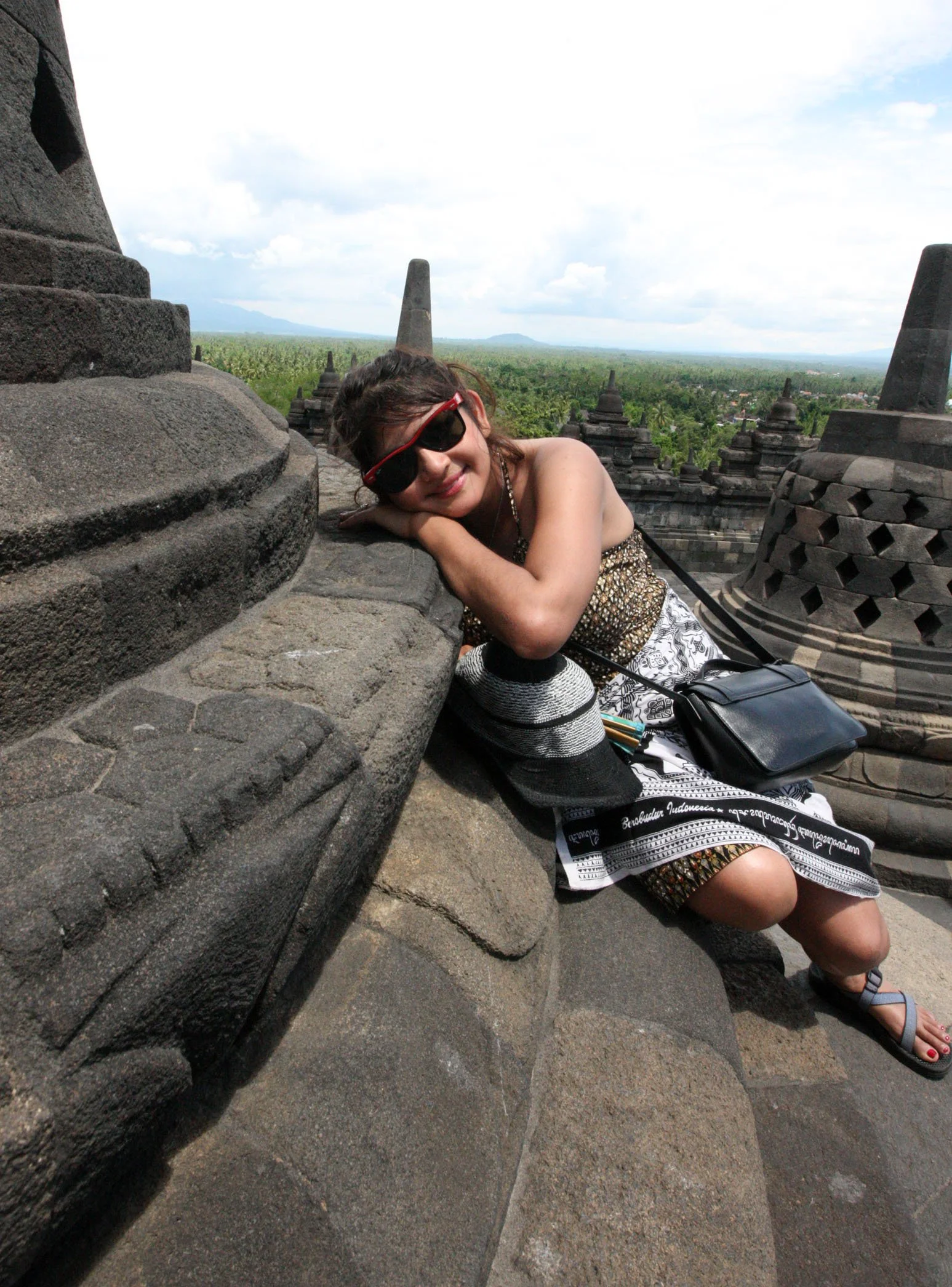 BOROBUDUR RUINS - YOGYAKARTA INDONESIA (49).JPG