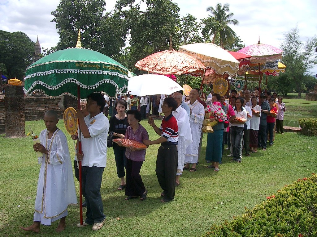 2004 Sukhothai with Sugishima Sensei (14).JPG