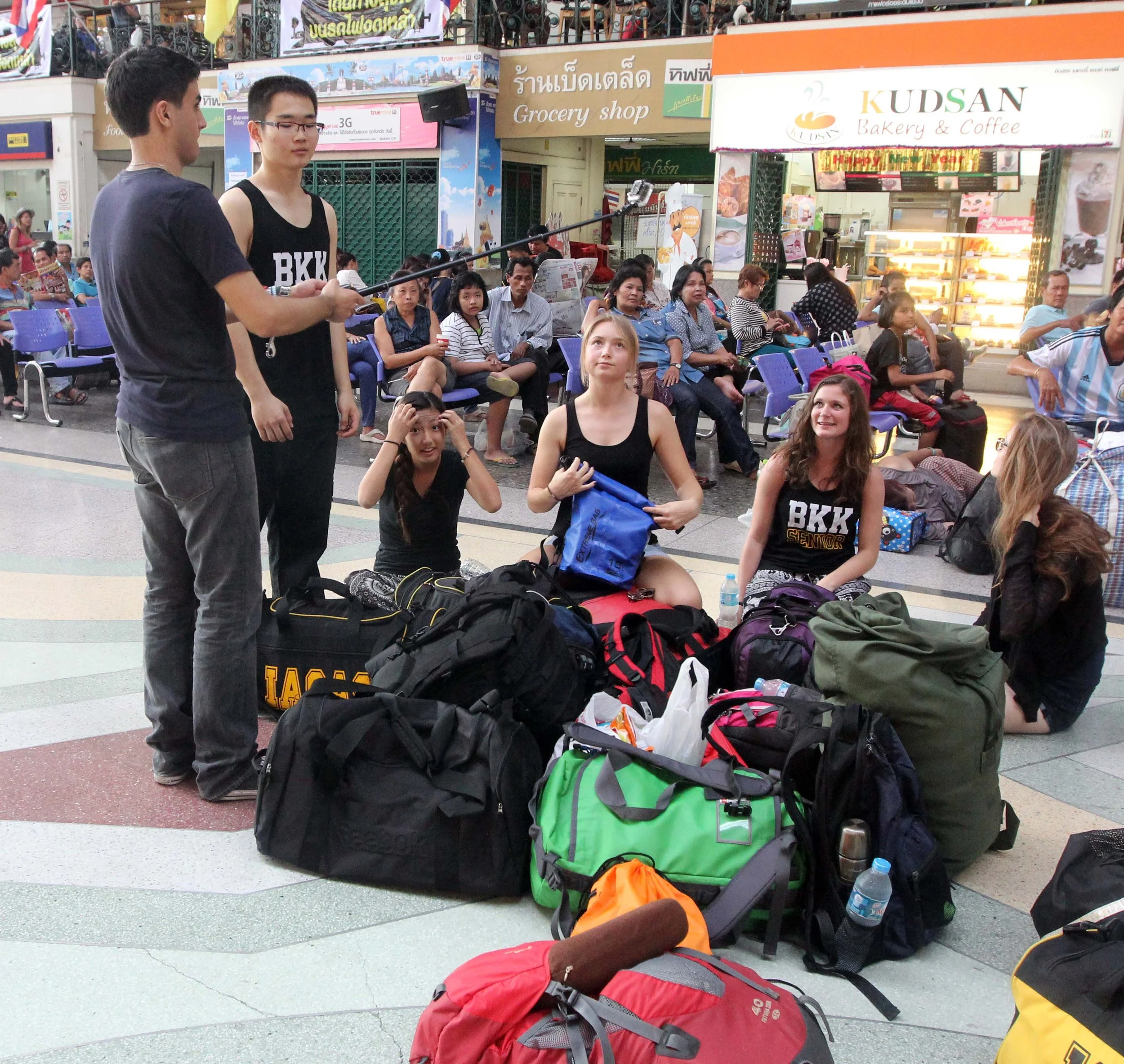 2014 ISB Trip to Hua Lamphong Railway Station Bangkok (3).JPG