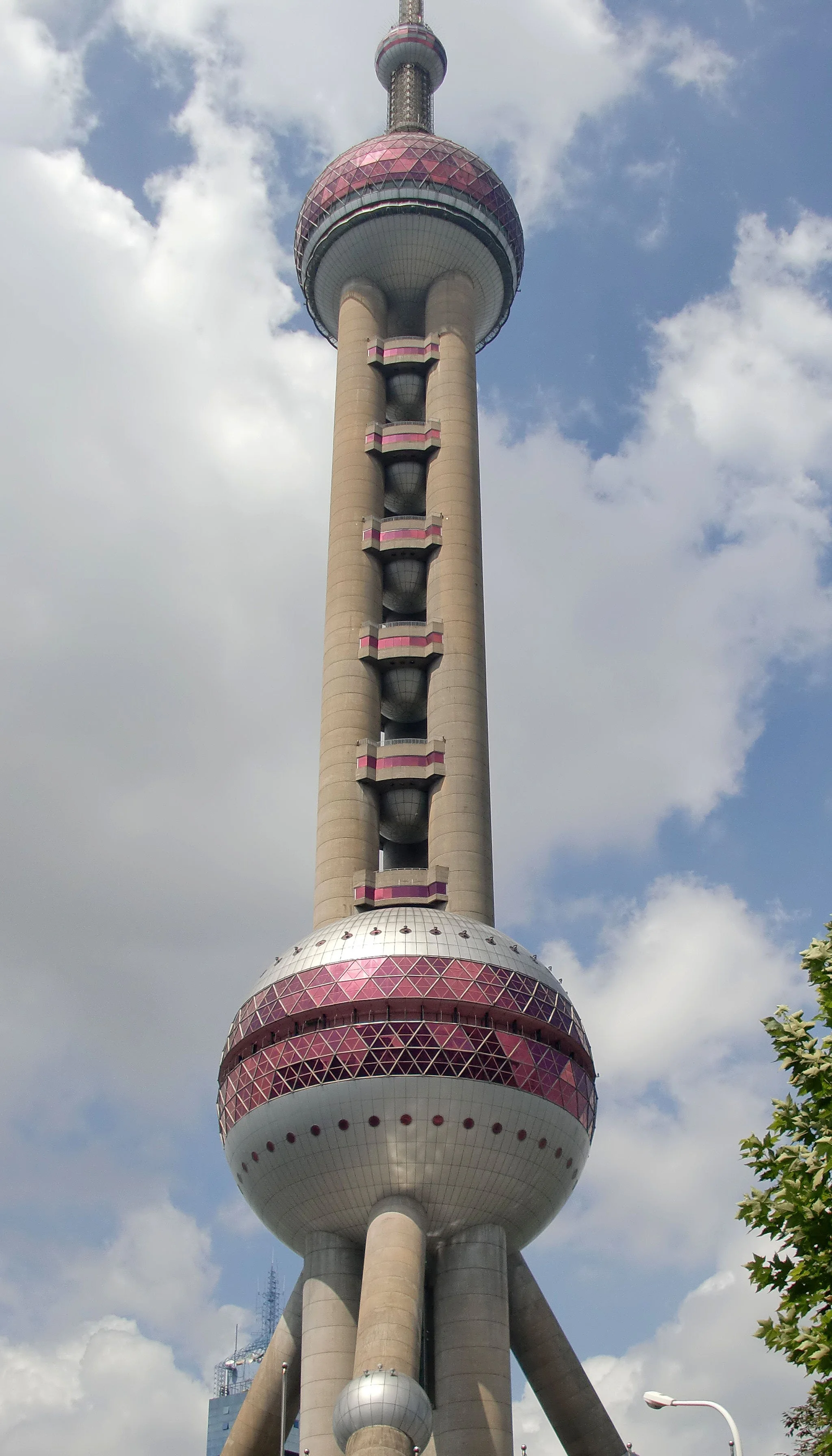 2010-9-18 BIKE RIDE TO PUDONG (15).JPG