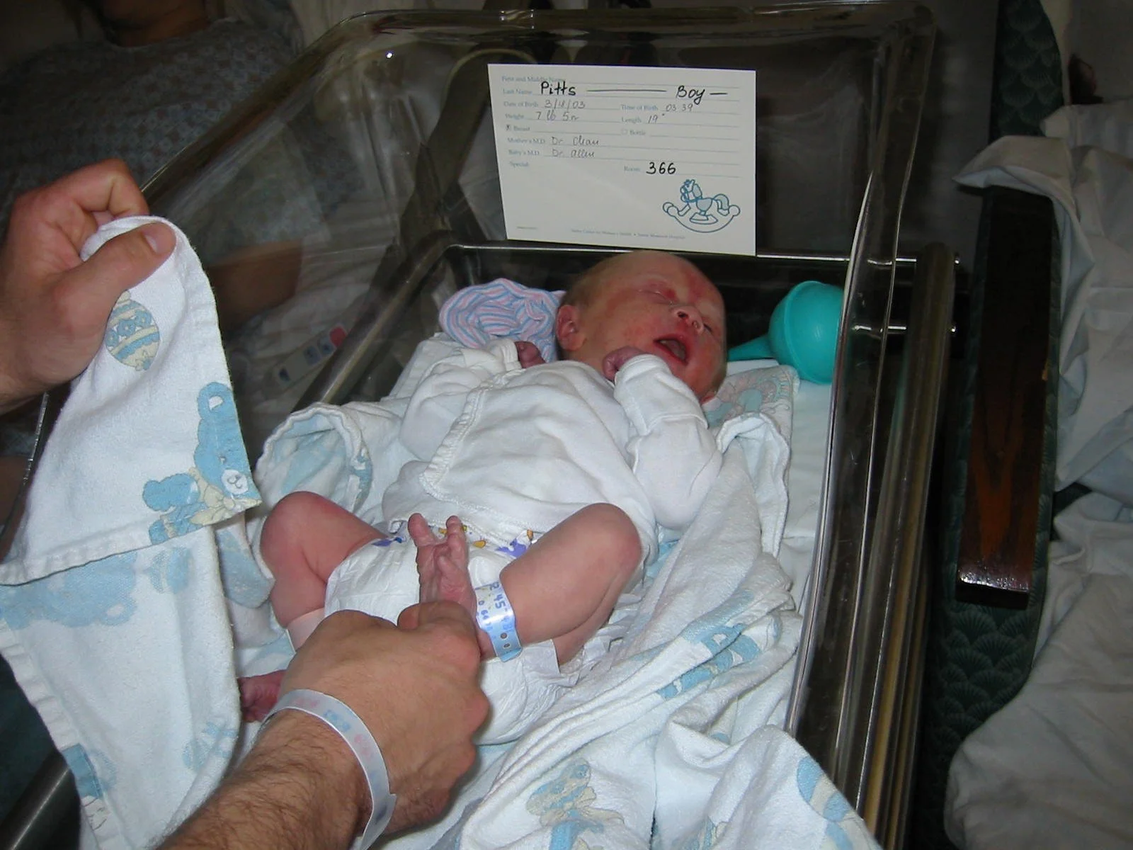 2003-3-18 ETHANS BIRTH (2).JPG