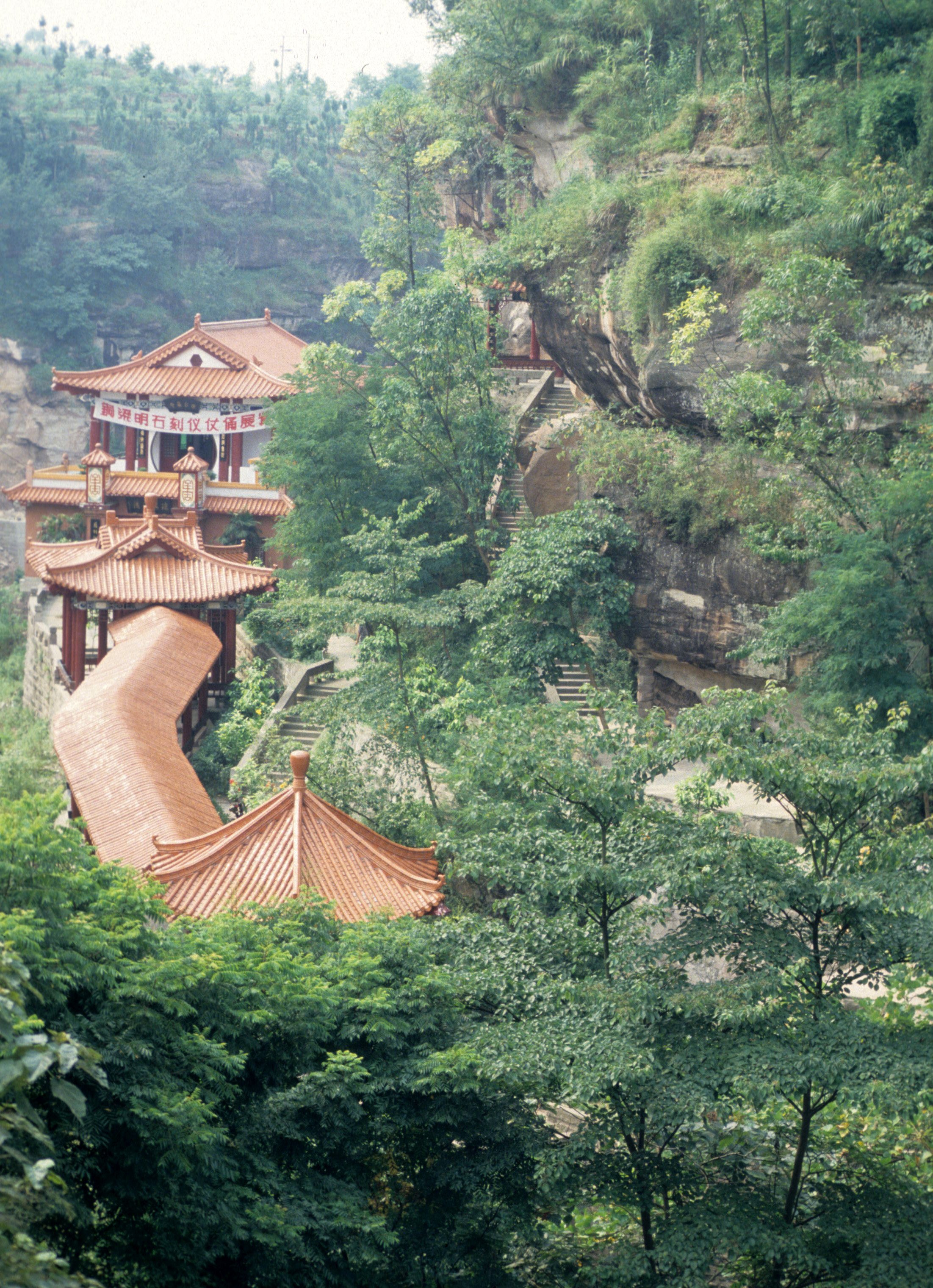 YANGTZE RIVER - SCENERY AND EVENTS (3).jpg