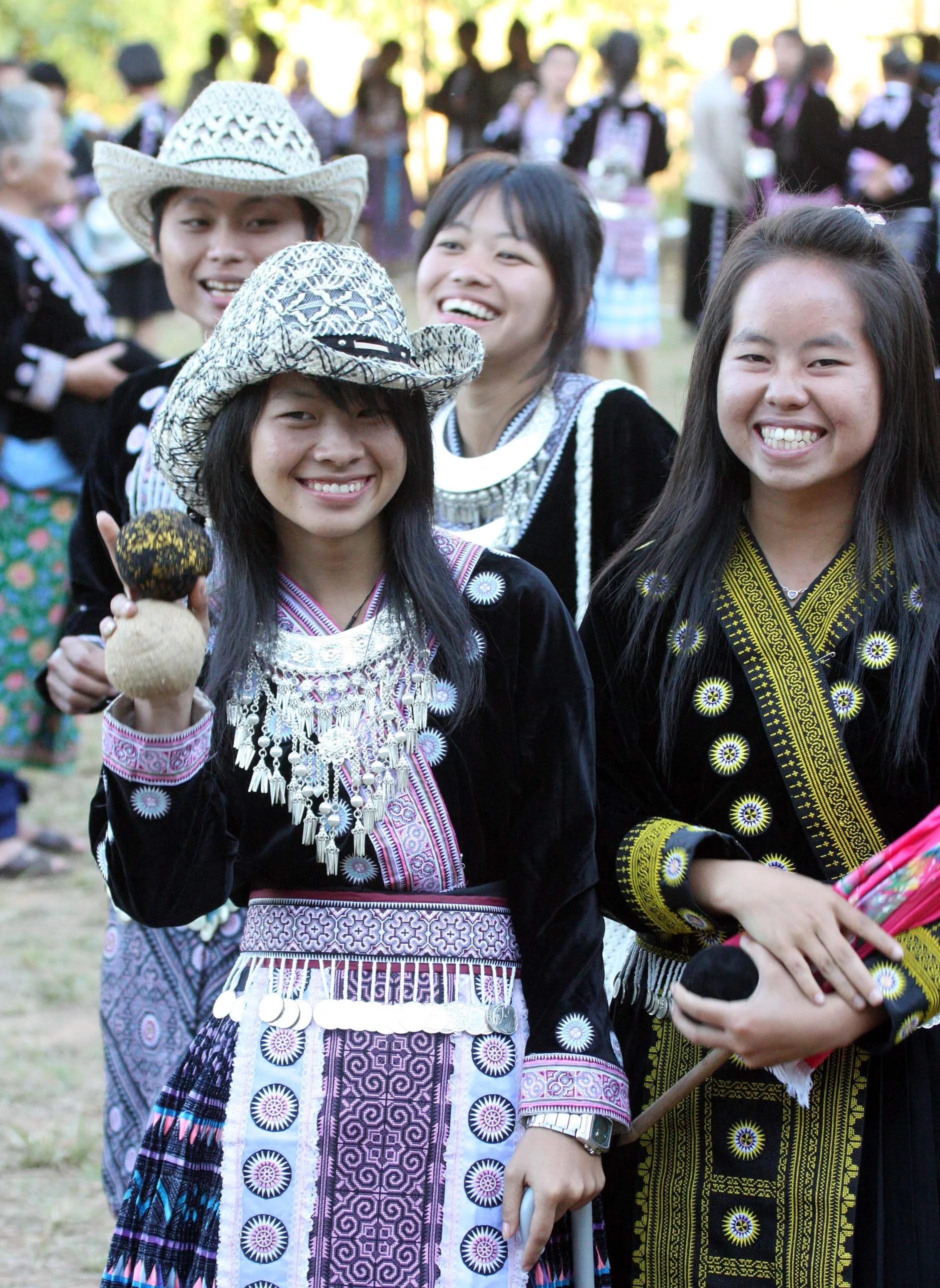 HILLTRIBE - HMONG - NEW YEARS CELEBRATION - CHRISTMAS IN THAILAND TRIP 2009 (22).JPG