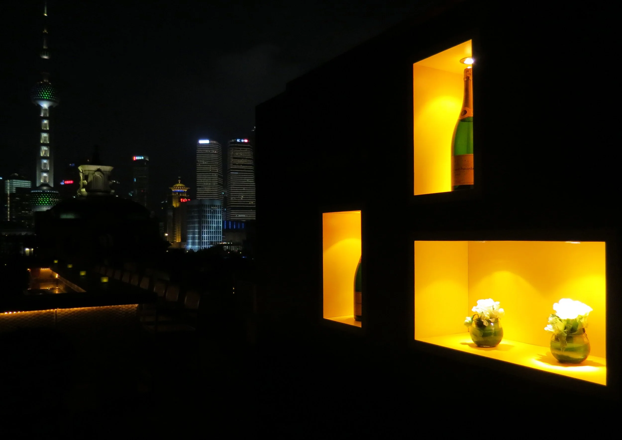 NIGHT OUT AT SHOOK WITH TAYA - MAY 30 2012 (21).JPG