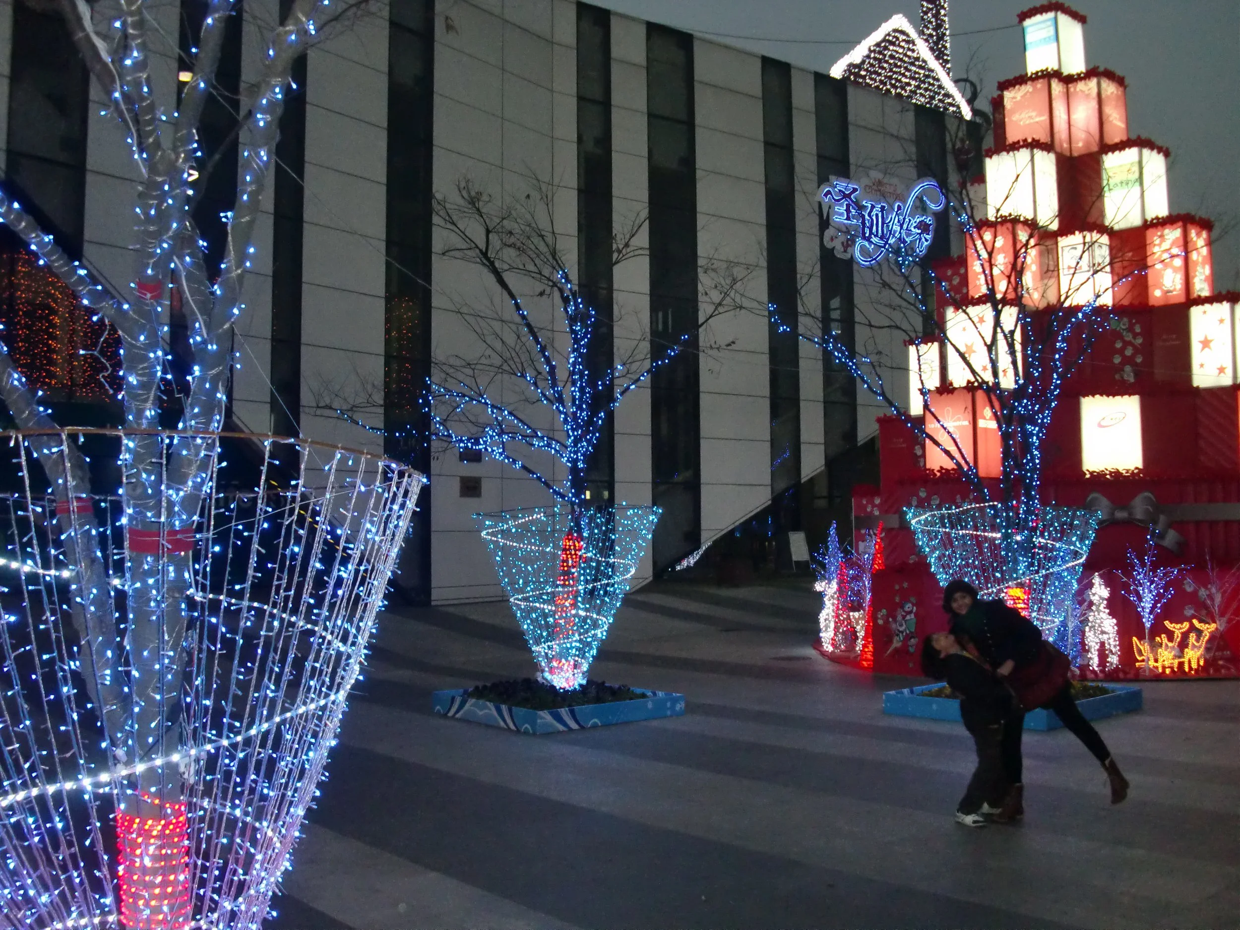 CHRISTMAS IN JINQIAO PUDONG (1).JPG