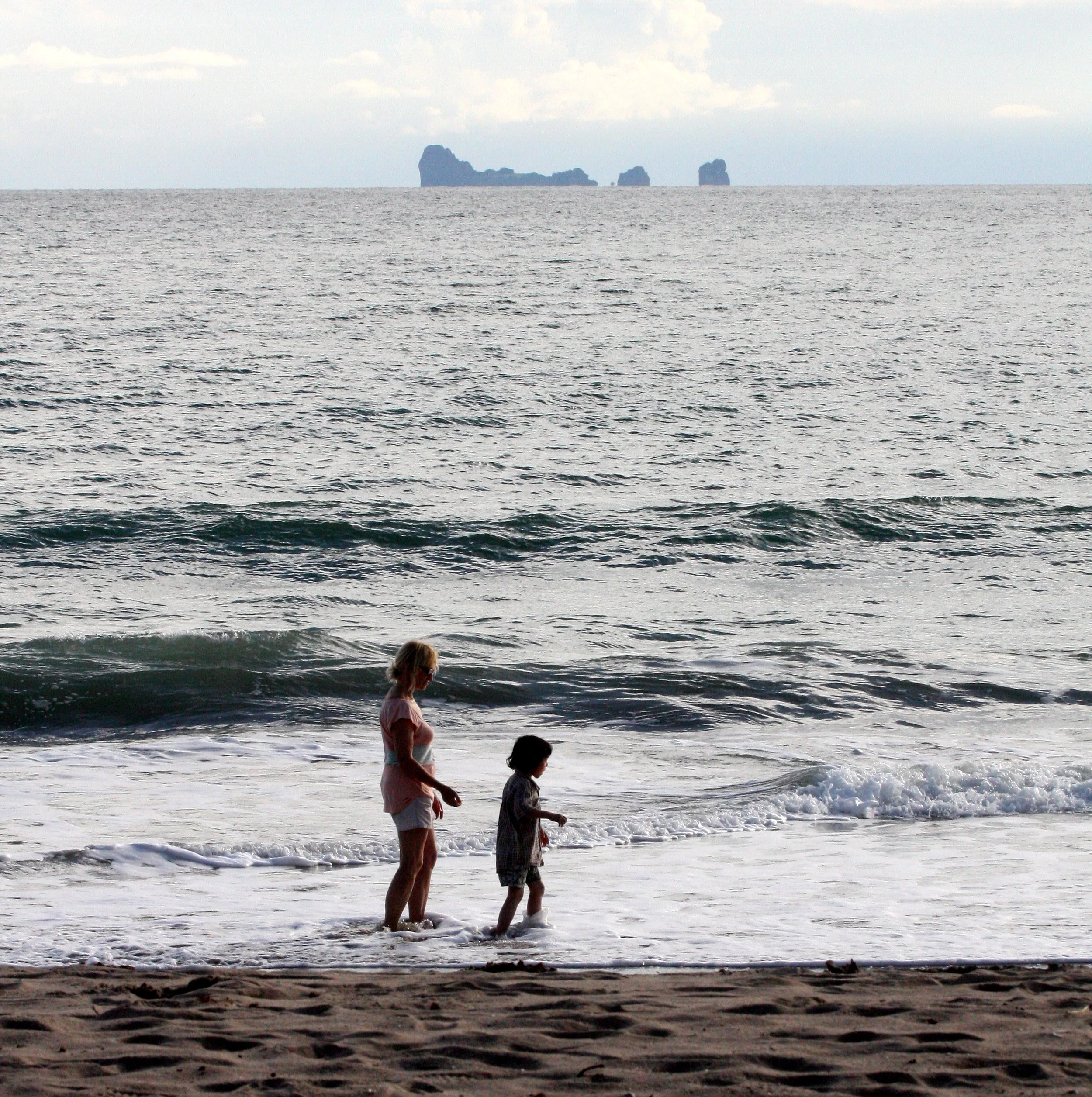 KOH LANTA - 2008 - HANGING ON THE ISLANDS (34).JPG