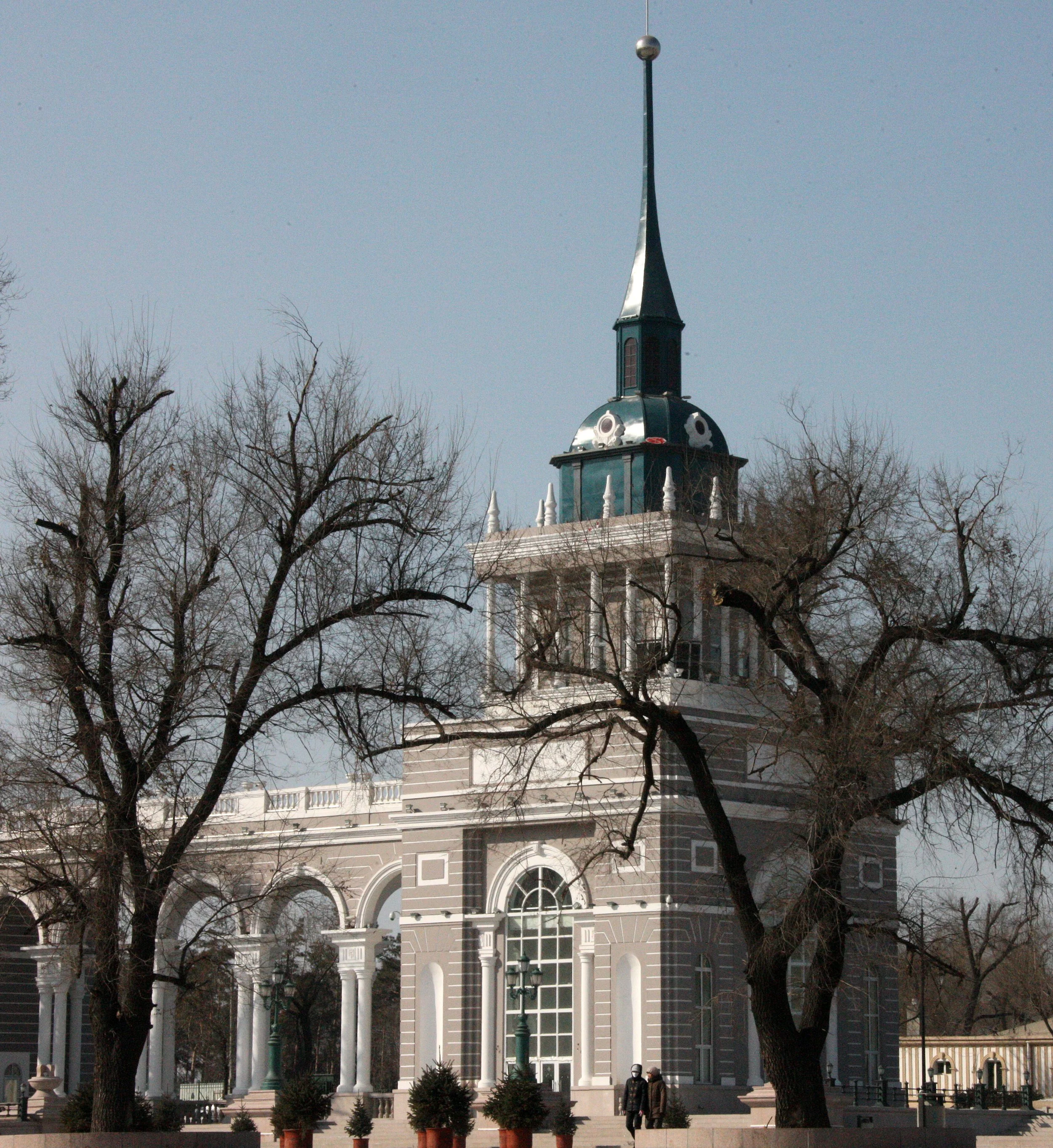 HARBIN CITY SCENES CHINA (1).JPG