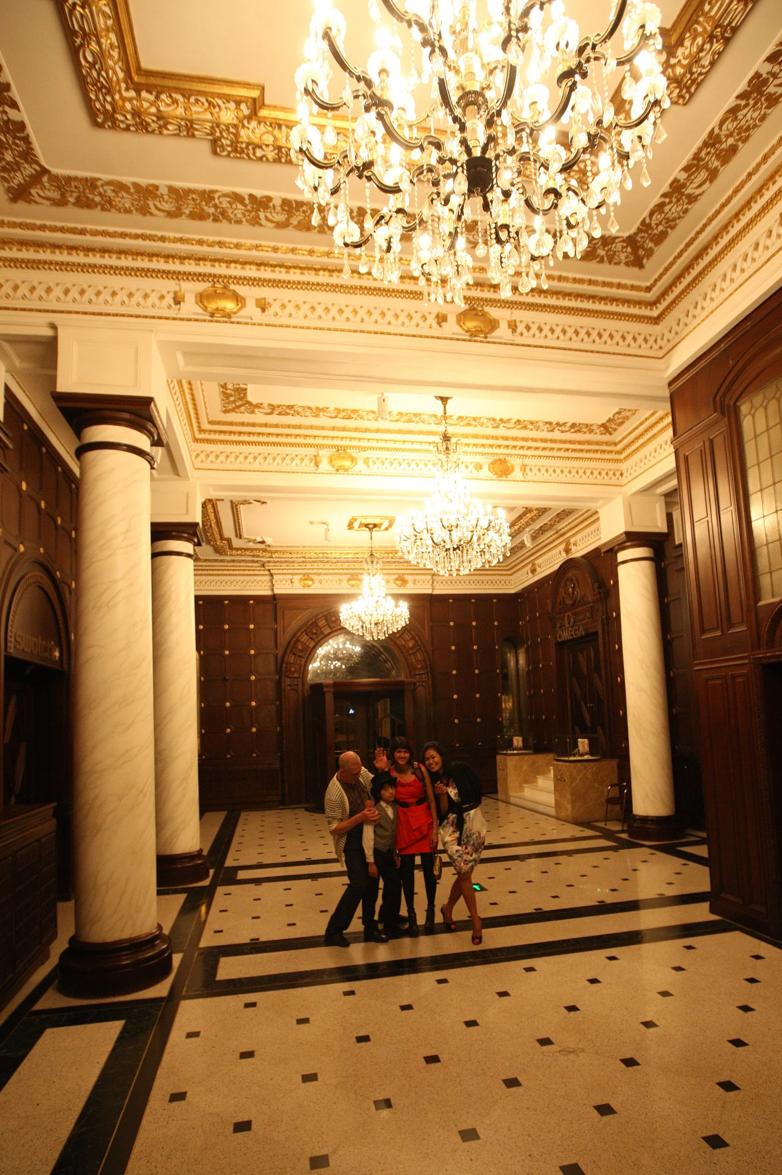 2011-4-29 NIGHT AT SHOOK AT 19 BUND SHANGHAI (289).JPG