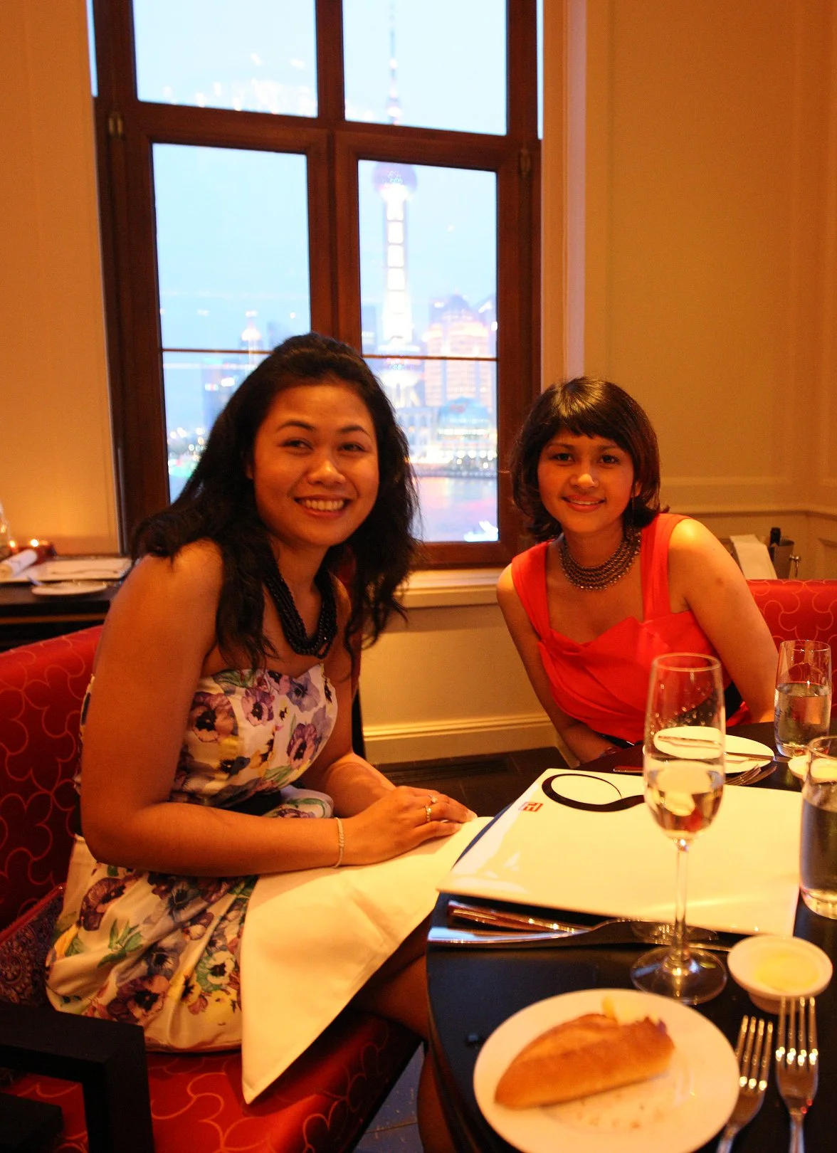 2011-4-29 NIGHT AT SHOOK AT 19 BUND SHANGHAI (121).JPG