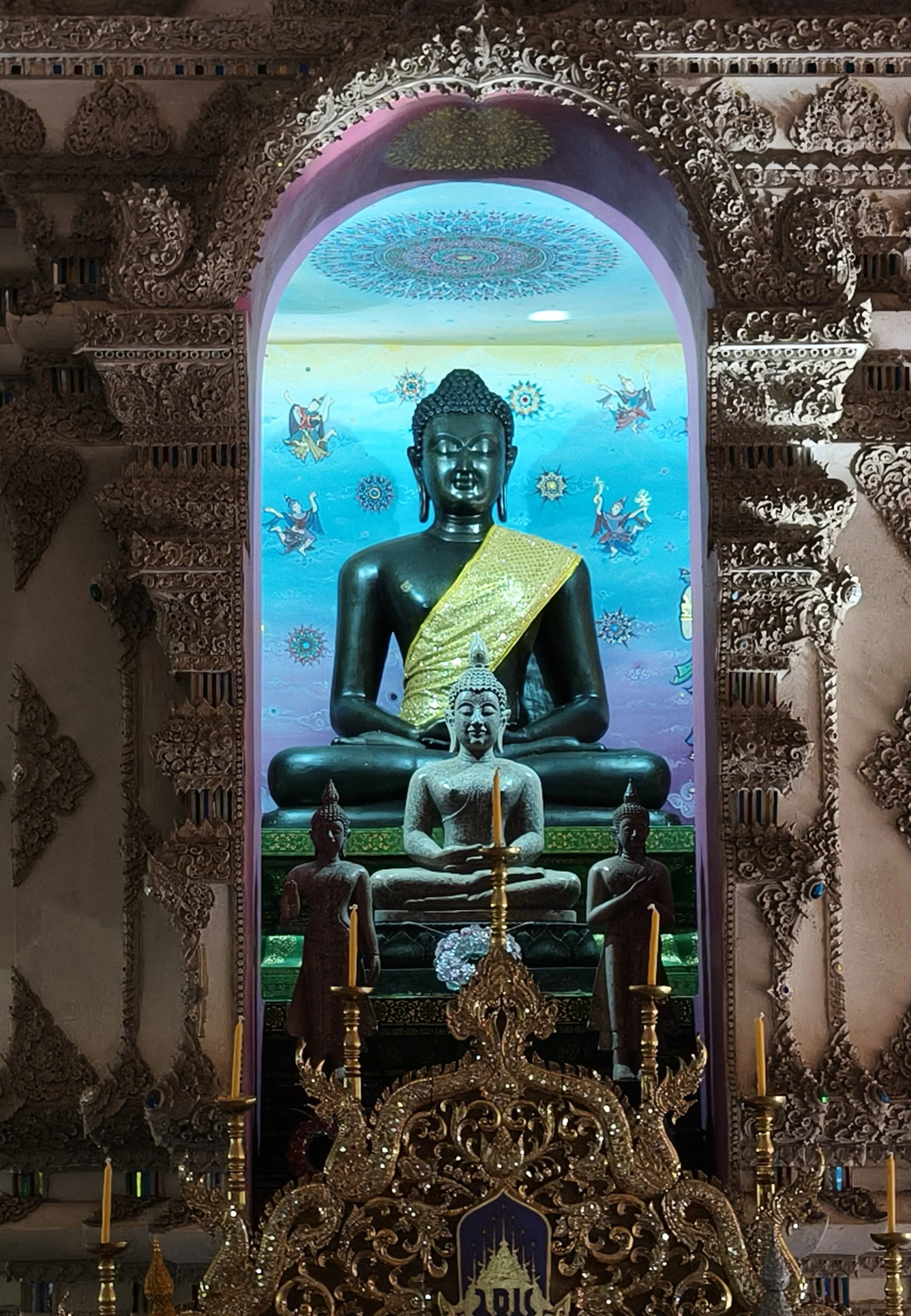 Wat Analayothipyaram (Luang Pu Phaibun) Phayao Thailand (9).jpg