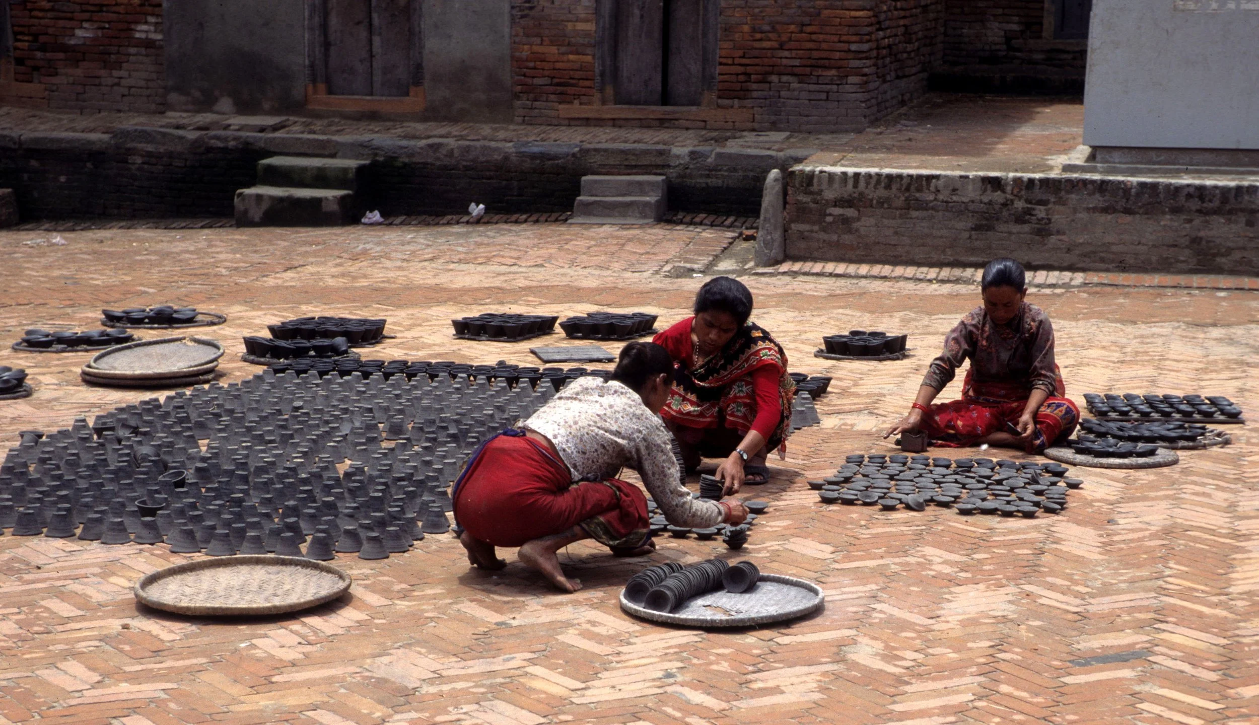 NEPAL - KATMANDU - STREET SCENES.jpg