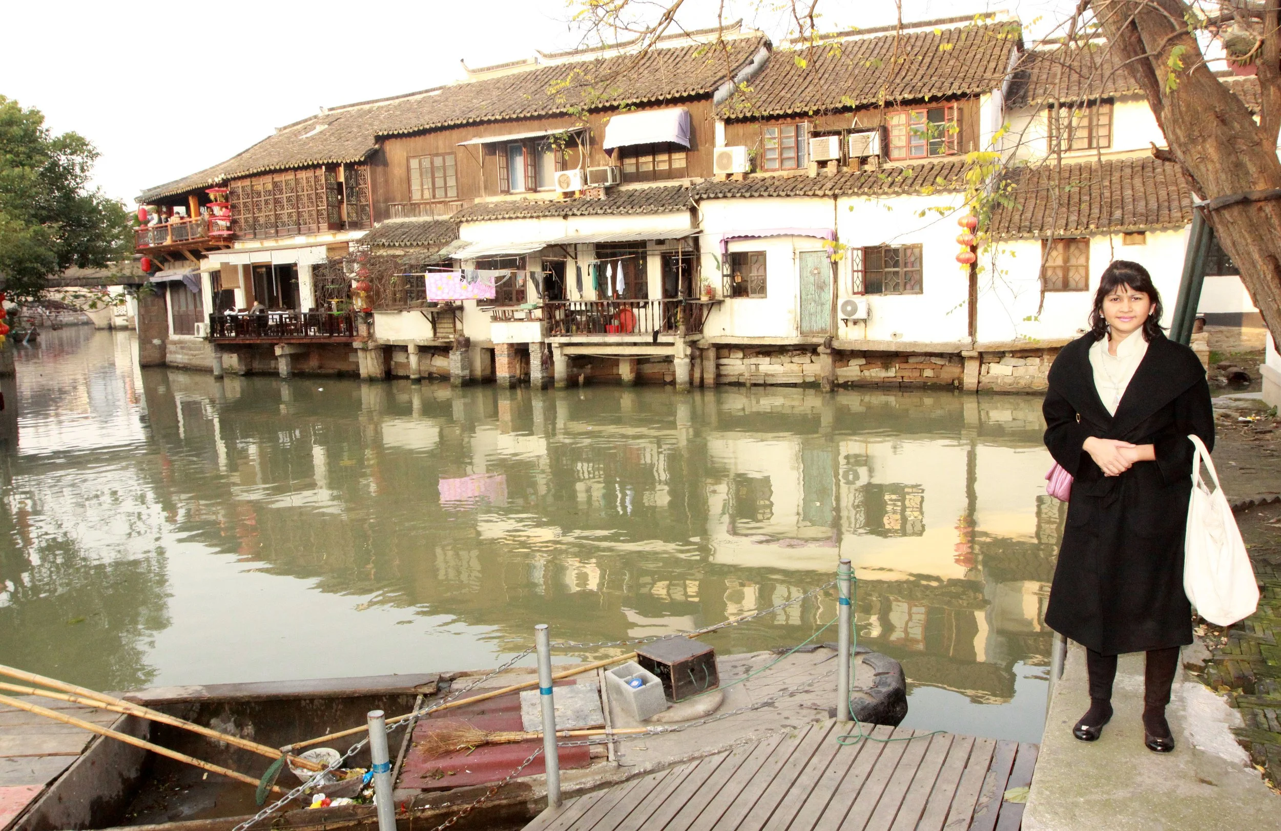 ZHUJIAJIAO WATER TOWN - NOVEMBER 20 2011 (153).JPG
