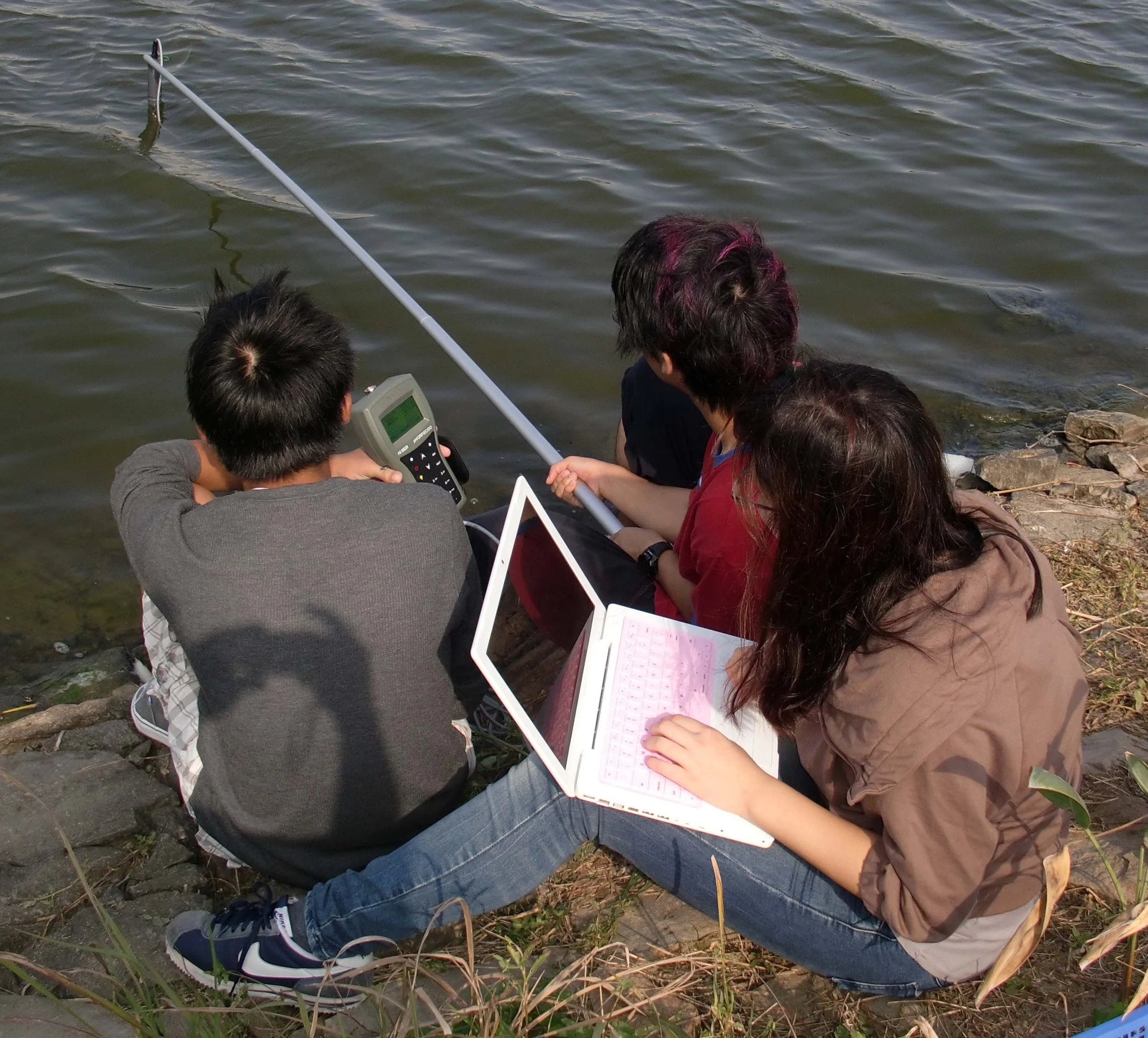 SOIL LAB - SAS APES CLASS FALL 2011 (18).JPG