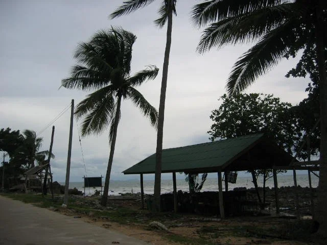 KOH LANTA - TSUNAMI DAMAGE - 2005 (2).jpg