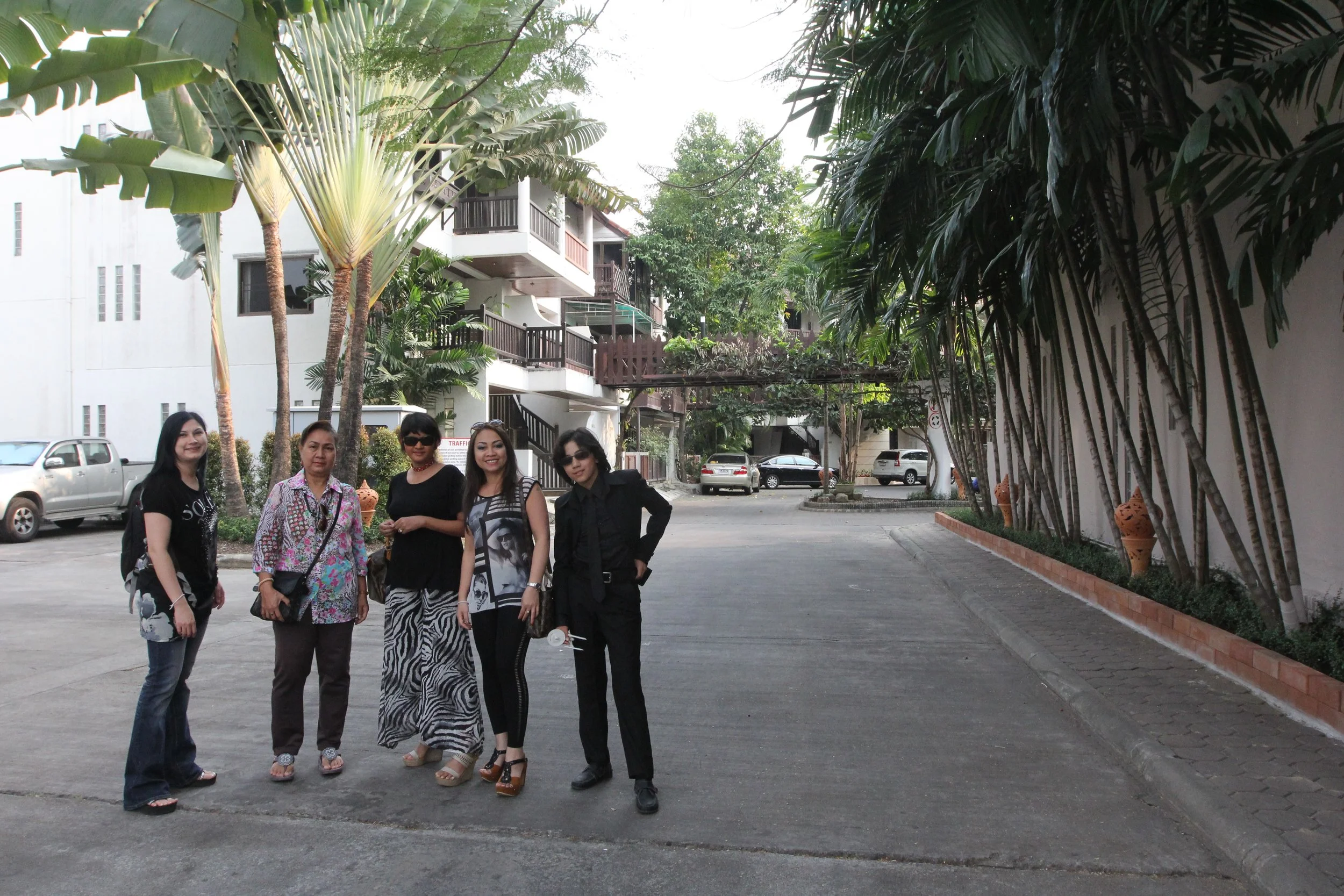 2019 Ann & Noi Visit Bangkok (12).JPG