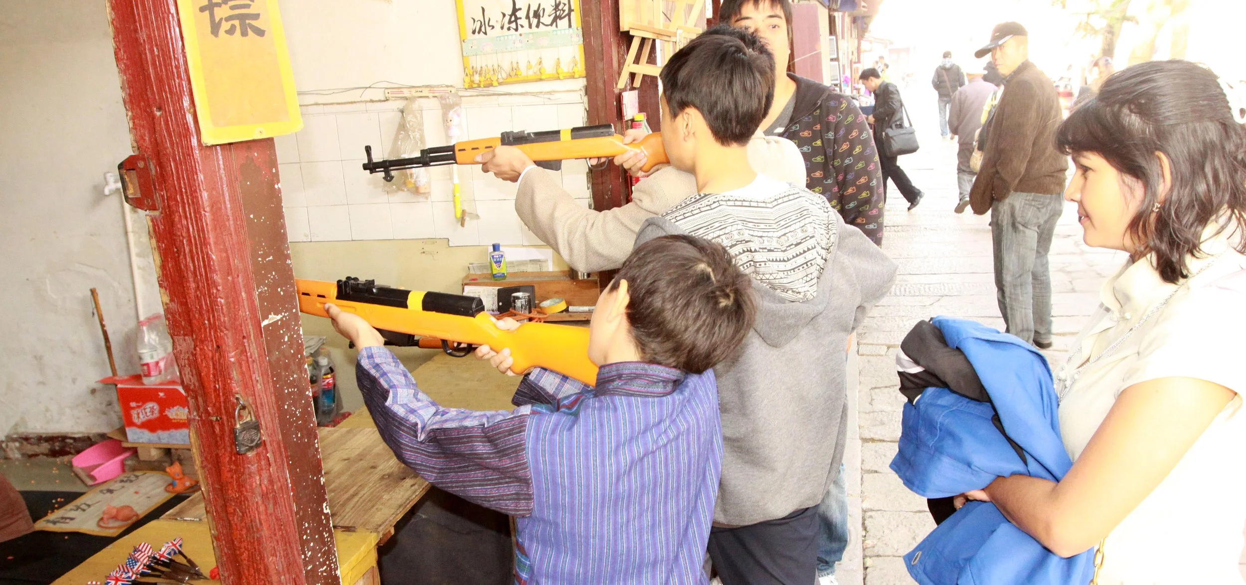 ZHUJIAJIAO WATER TOWN - NOVEMBER 20 2011 (91).JPG