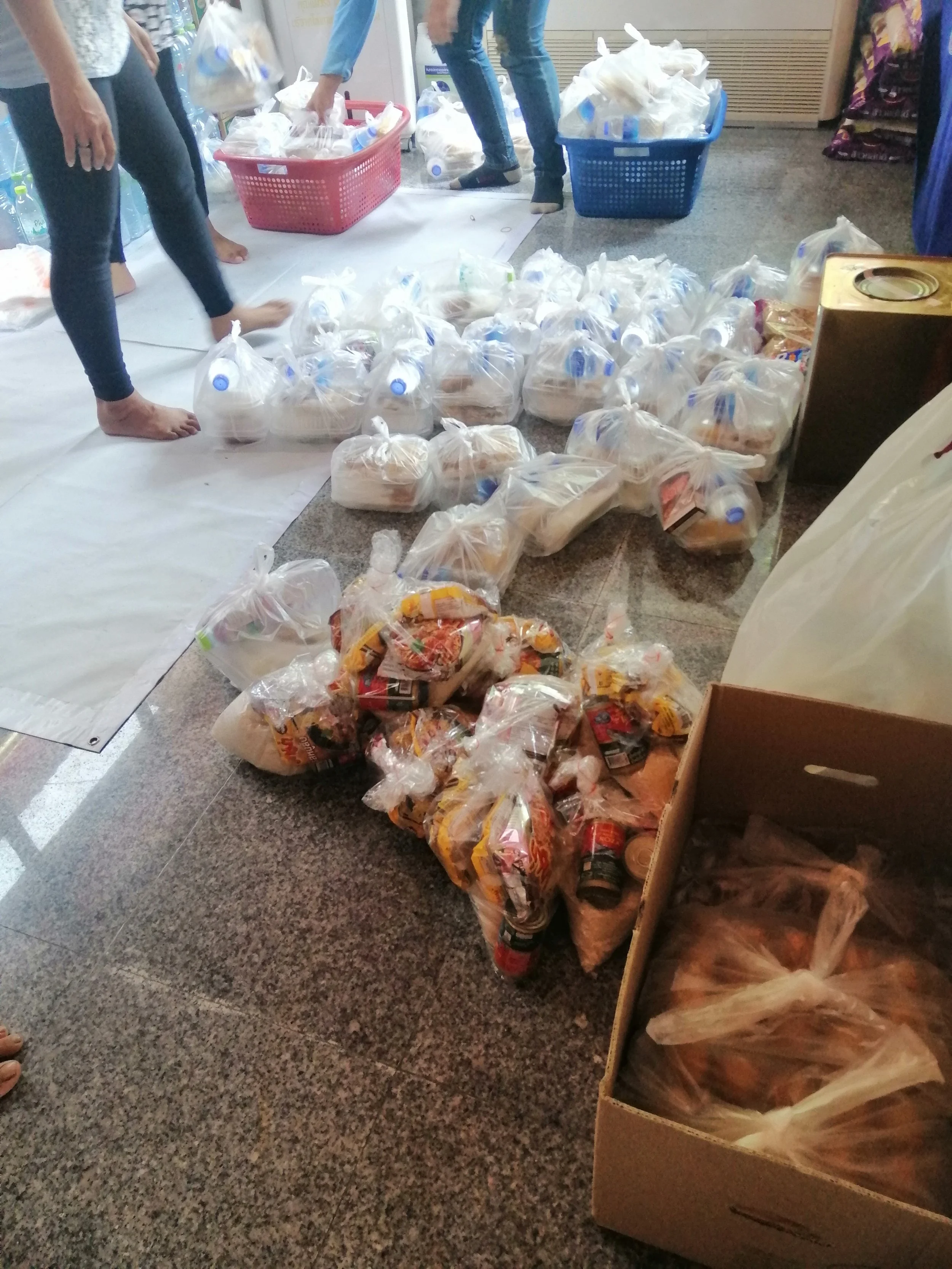 2020 Samut Prakan Covid Donations at Wat Samrong (1).jpg