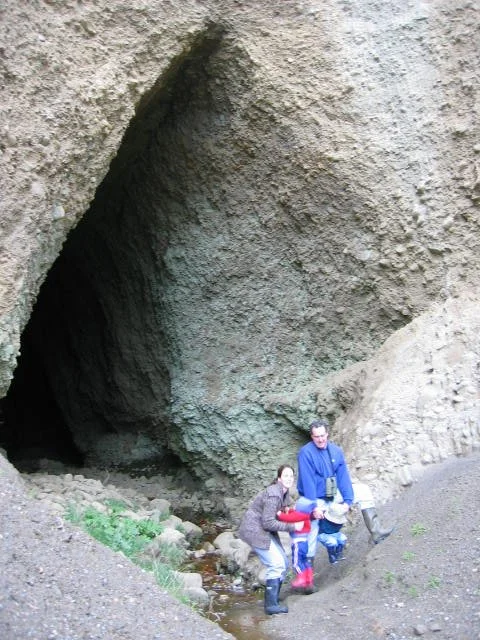 2005-4-17 CHINAMANS CAVE (2).JPG