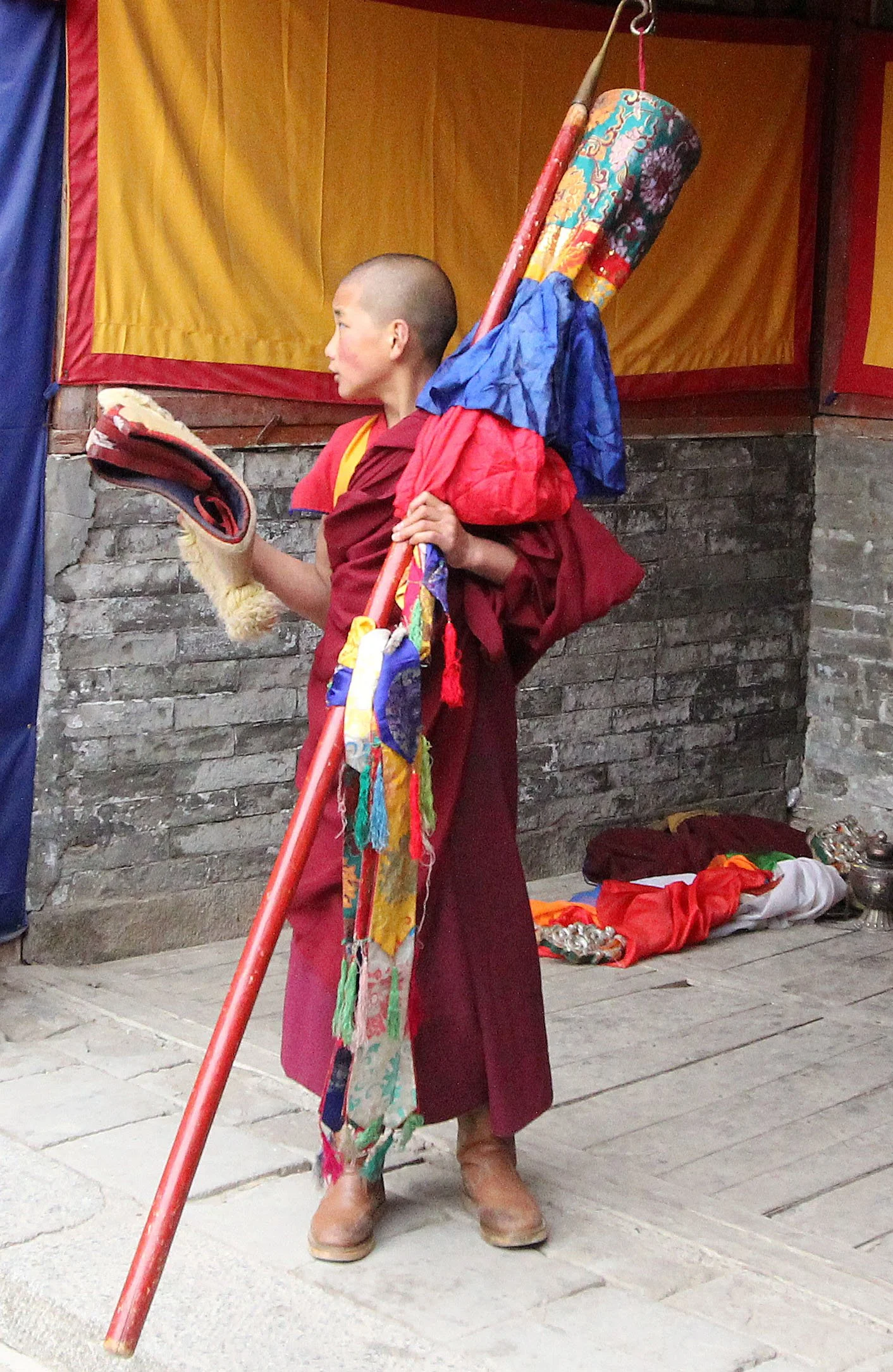 KUMBUM MONASTERY - QINGHAI - SUNNING BUDDHA FESTIVAL 2013 (75).jpg