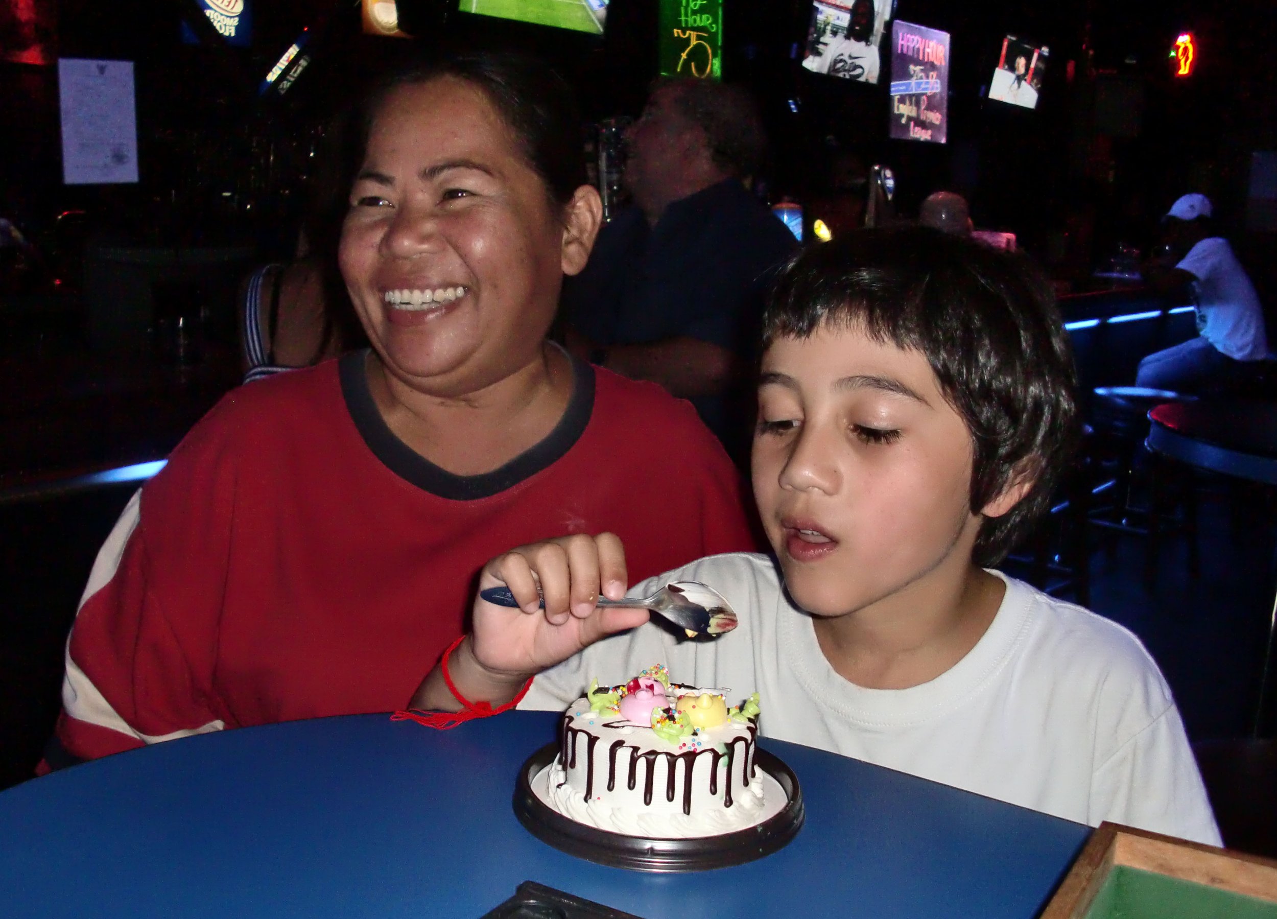 2010 Bangkok Soi Cowboy with Friends and Family (19).JPG