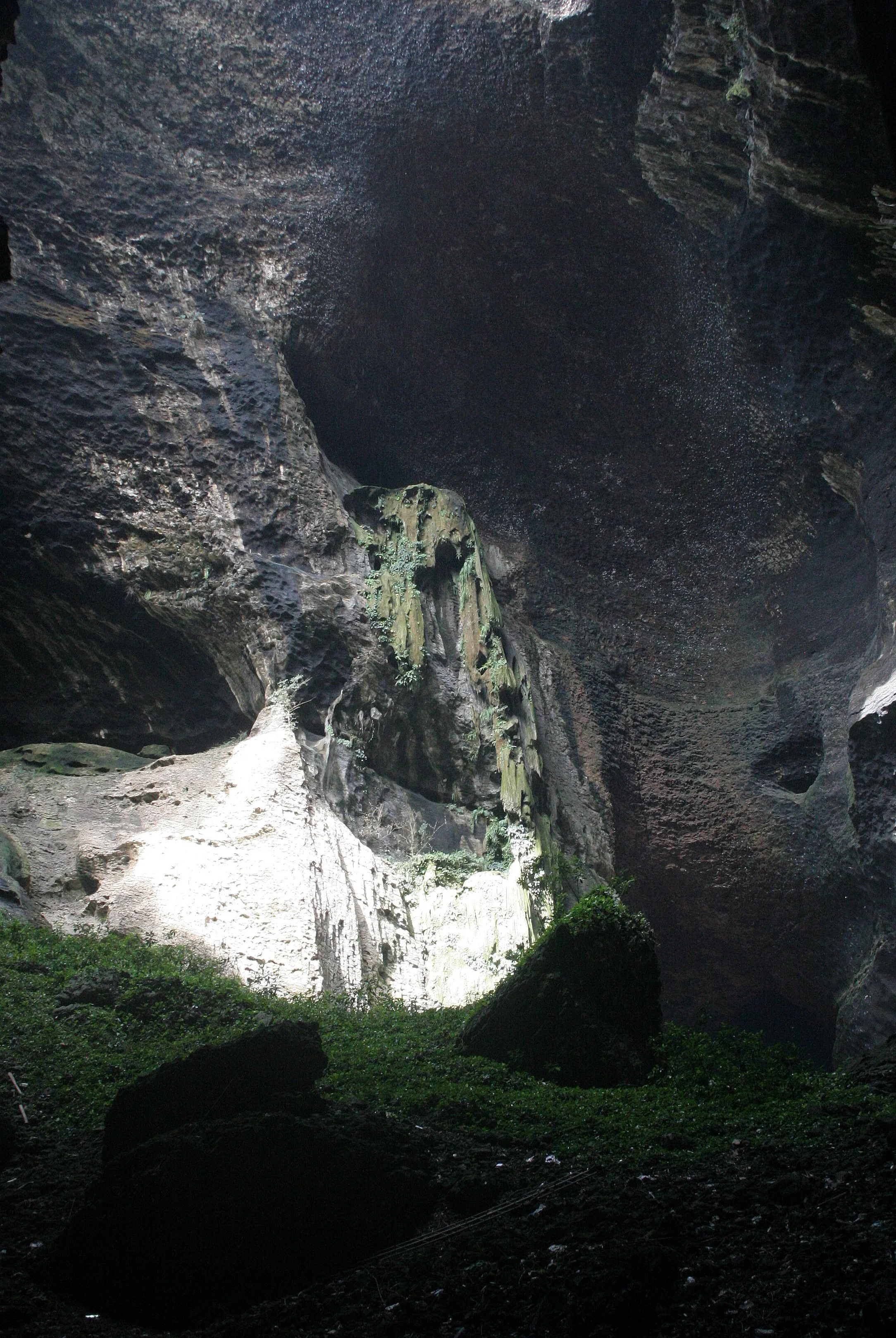 GAMONTONG CAVES BORNEO - VIEWS OF (16).JPG
