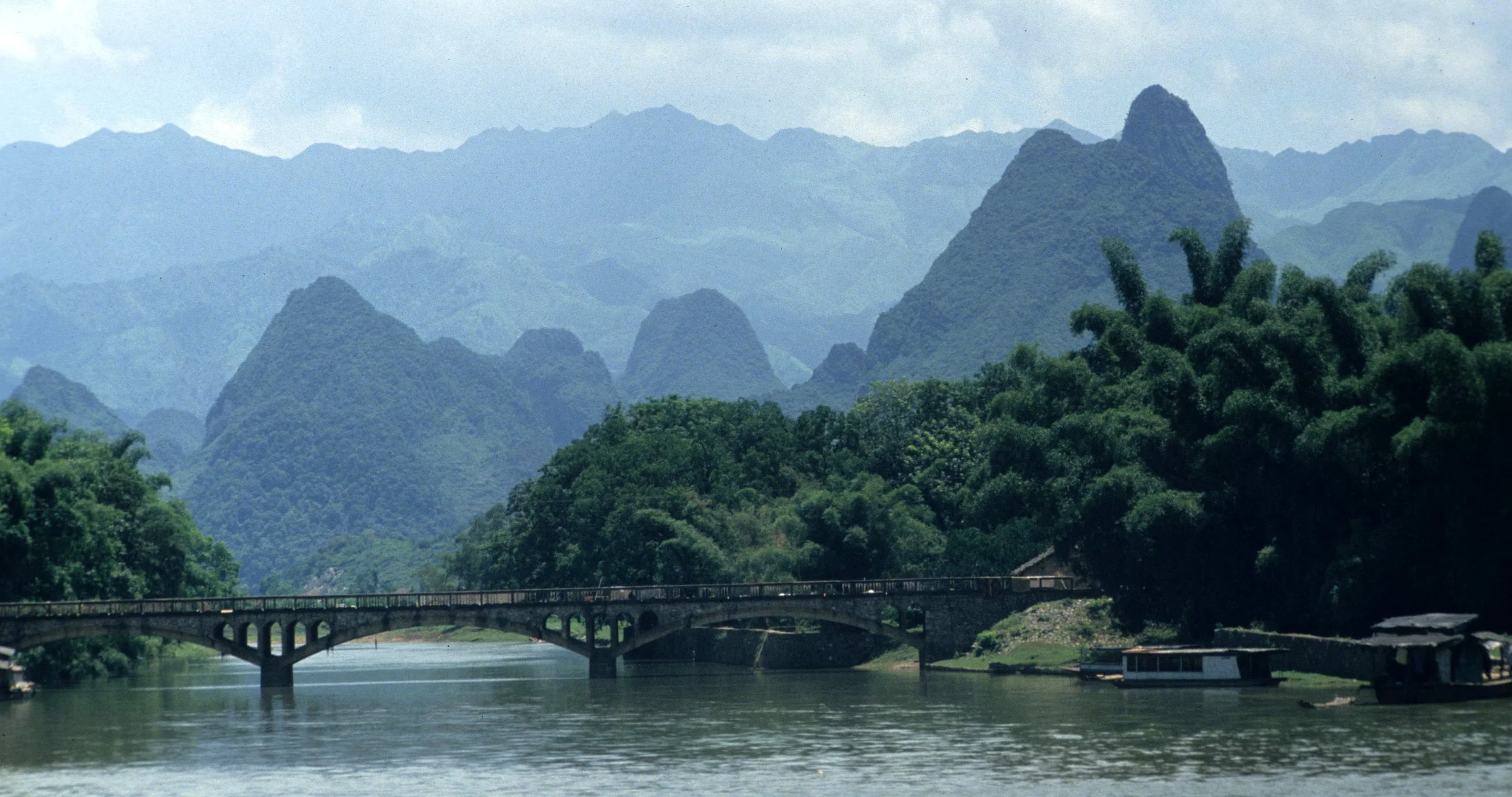 GUILIN - LI RIVER SCENERY (3).jpg