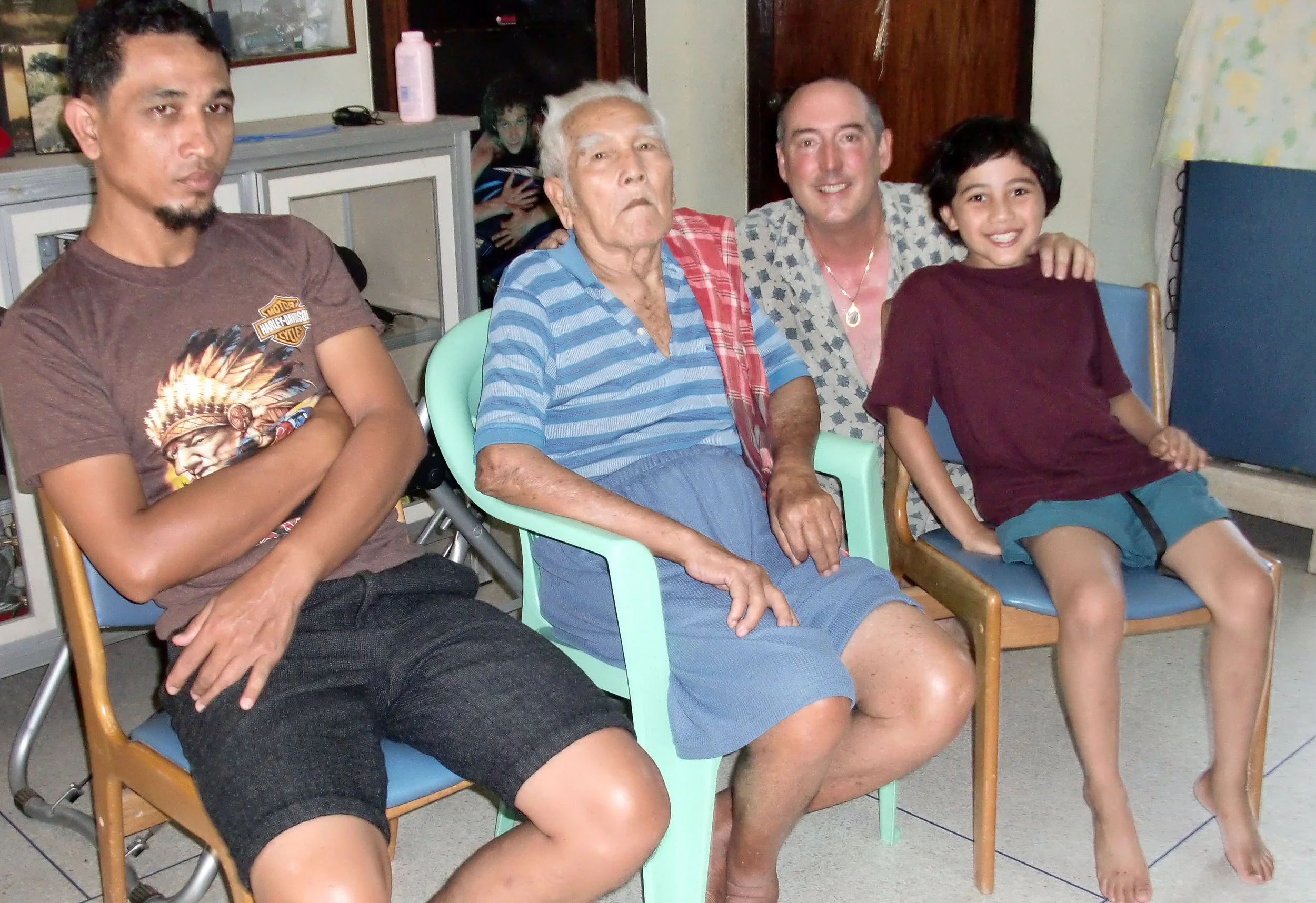 2010 Nakhonsithammarat Hanging in Khon (4).JPG