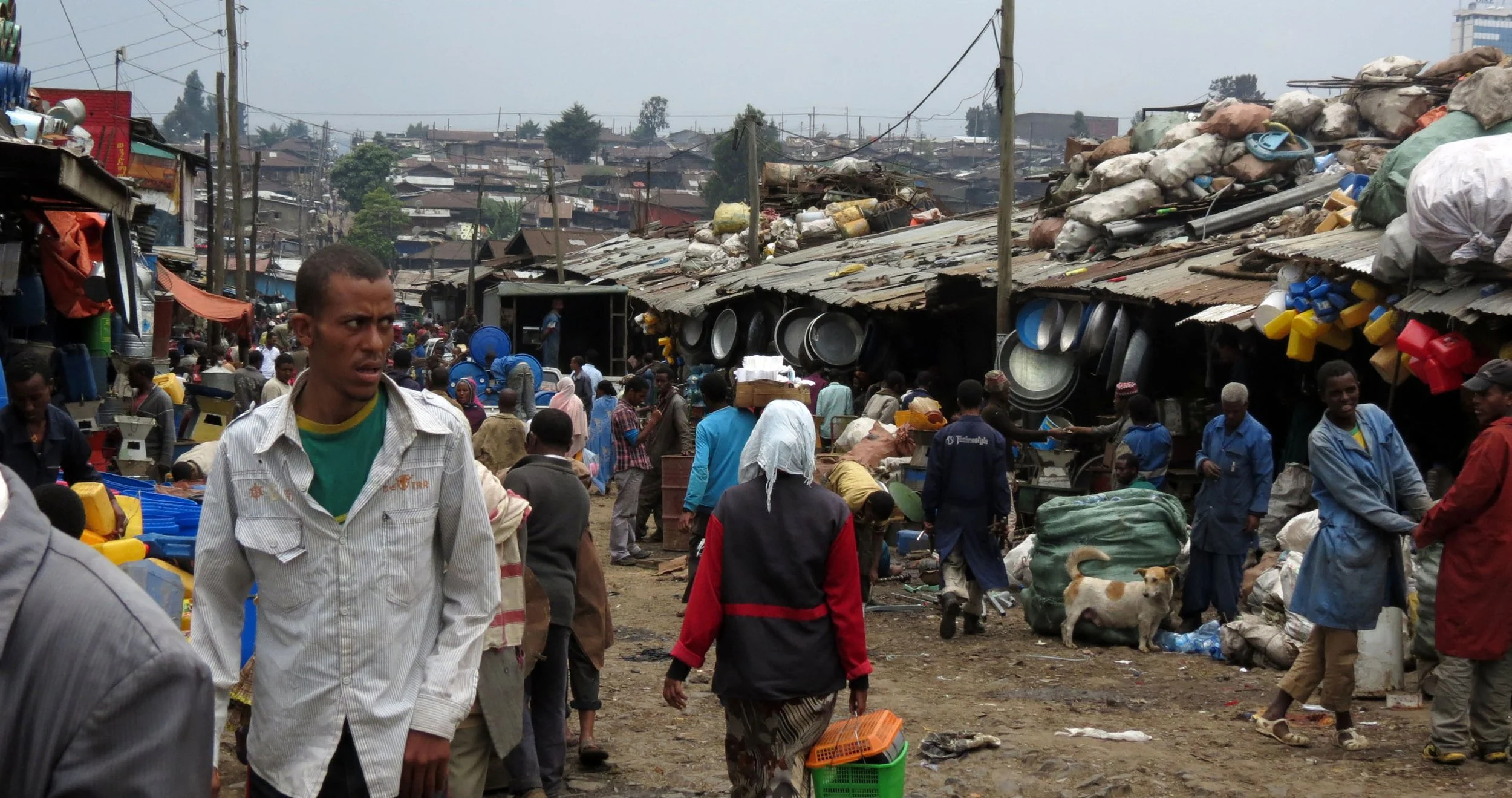 ADDIS ABABA - MERCADO (16).JPG