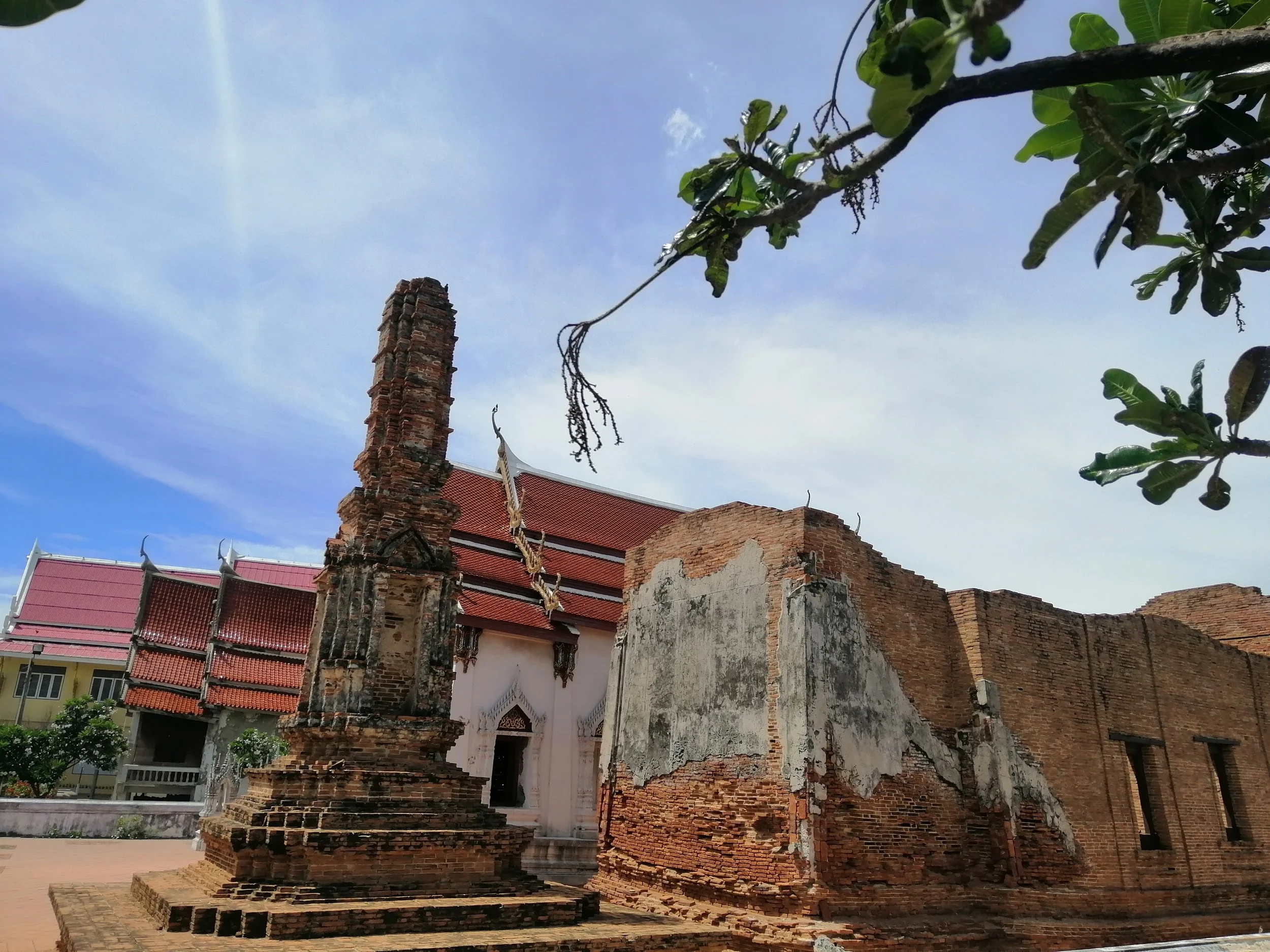 2020 Samut Sakhon Temple Ruins Name Unknown (4).jpg