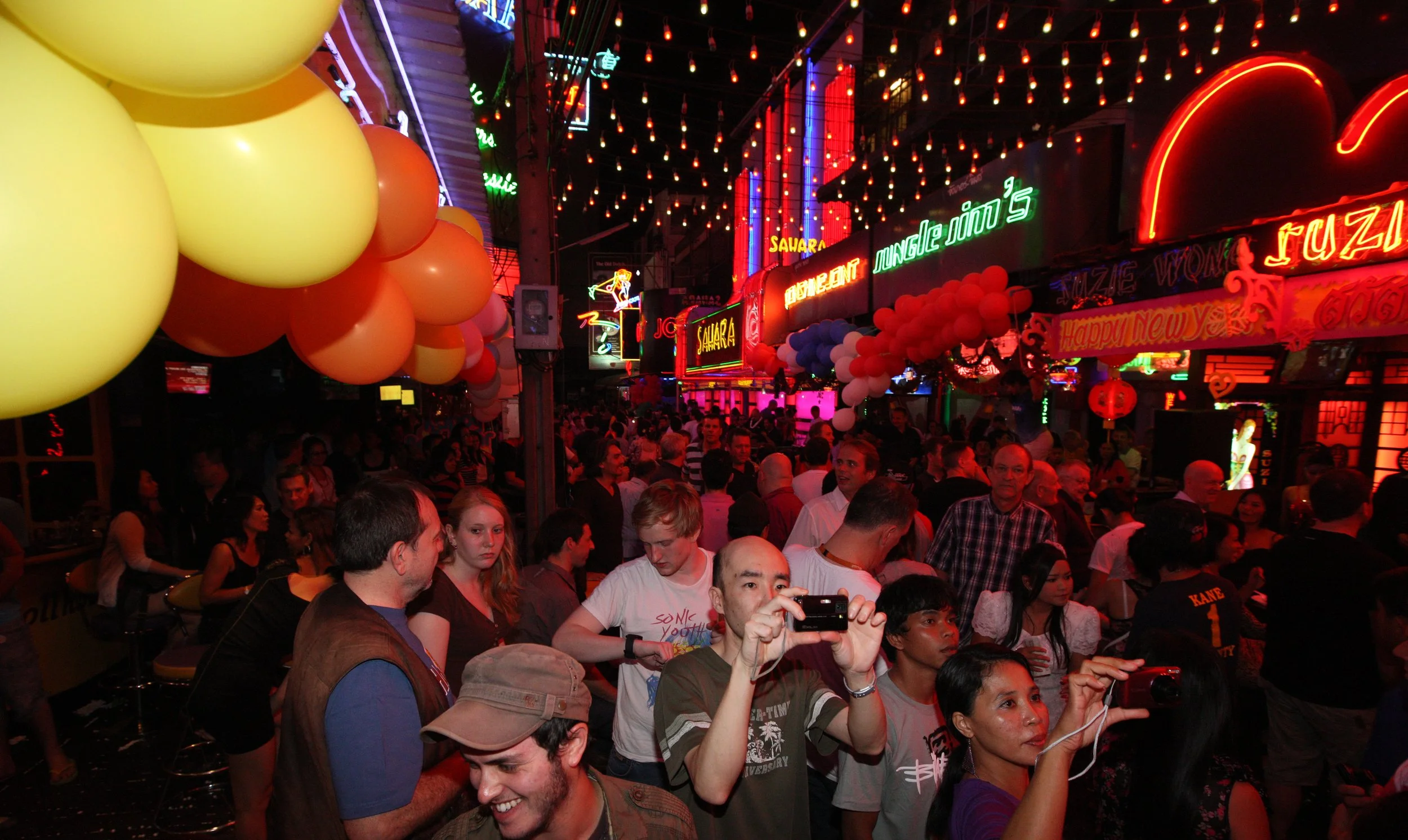 2012 Bangkok New Year's Eve on Soi Cowboy (23).JPG