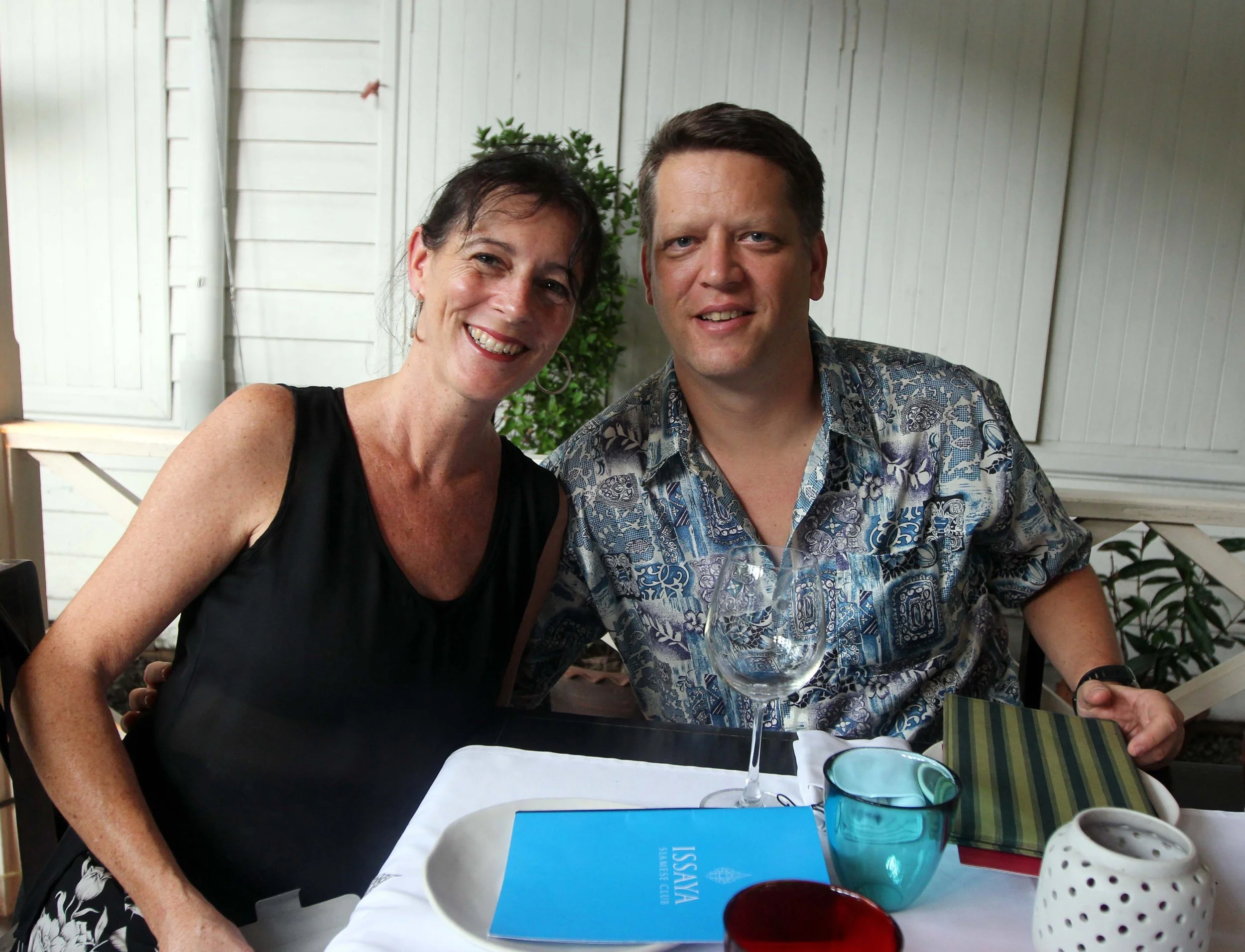 2013 BKK - NIGHT OUT AT ISSAYA WITH FRIENDS (4).JPG