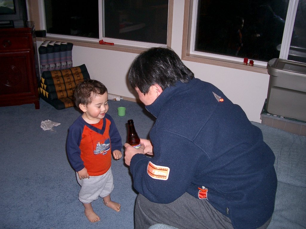 2004-3-6 SUGI AND JAPANESE GUESTS (4).JPG