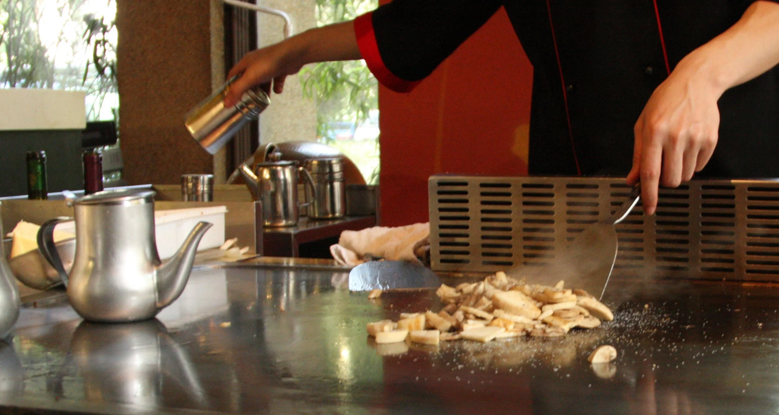 COKIES SHANGHAI PITCHERS  (24).JPG