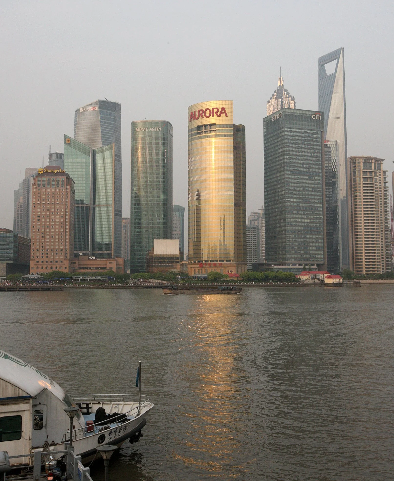 2011-4-29 NIGHT AT SHOOK AT 19 BUND SHANGHAI (42).JPG