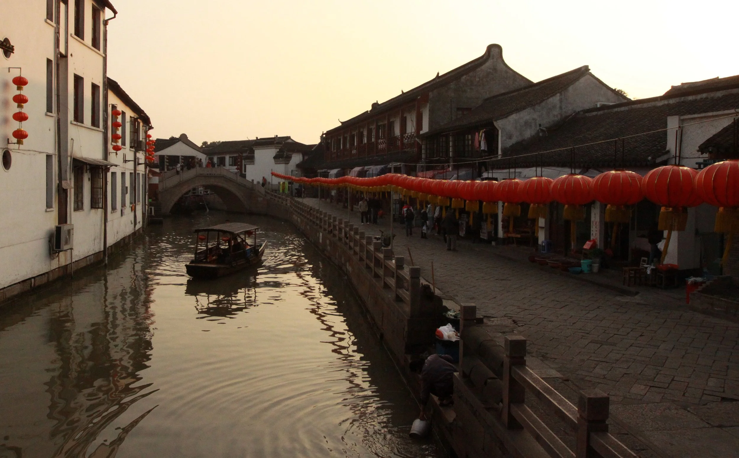ZHUJIAJIAO WATER TOWN - NOVEMBER 20 2011 (172).JPG