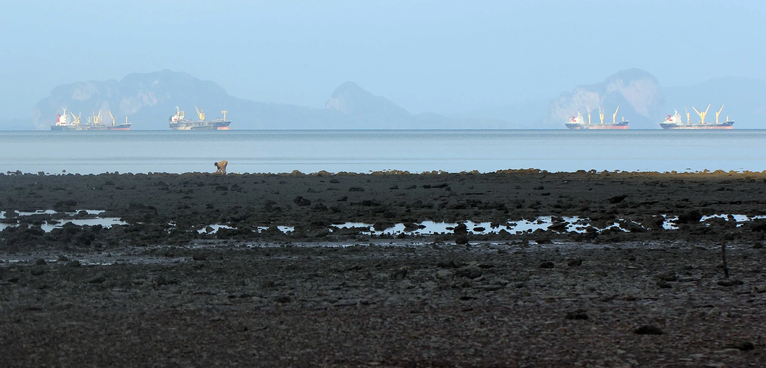 2015 Koh Lanta Songkran with friends from ISB (579).JPG