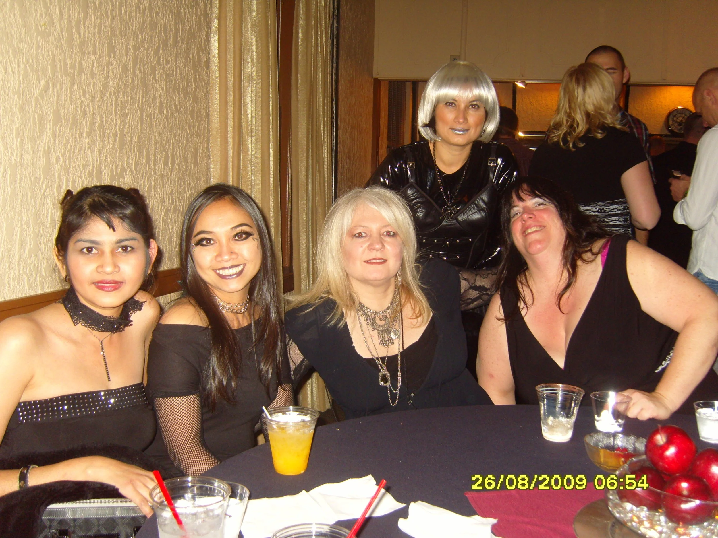 2009-11-21 GOTHIC BALL PARTY - TWIGHLIGHT OPENING WEEKEND (10).JPG