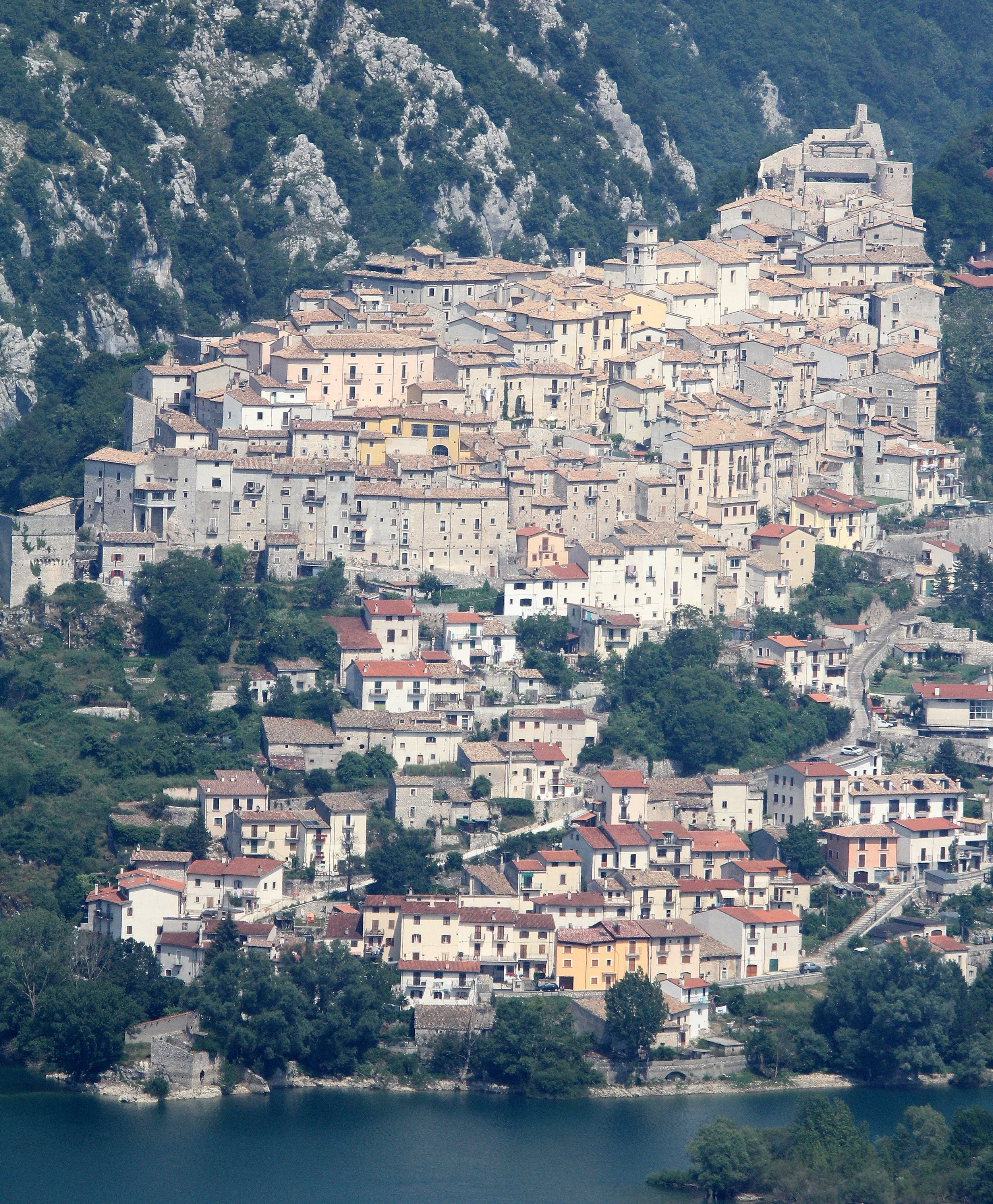 BARREA ITALY - ABRUZZO NATIONAL PARK ITALY (18).JPG