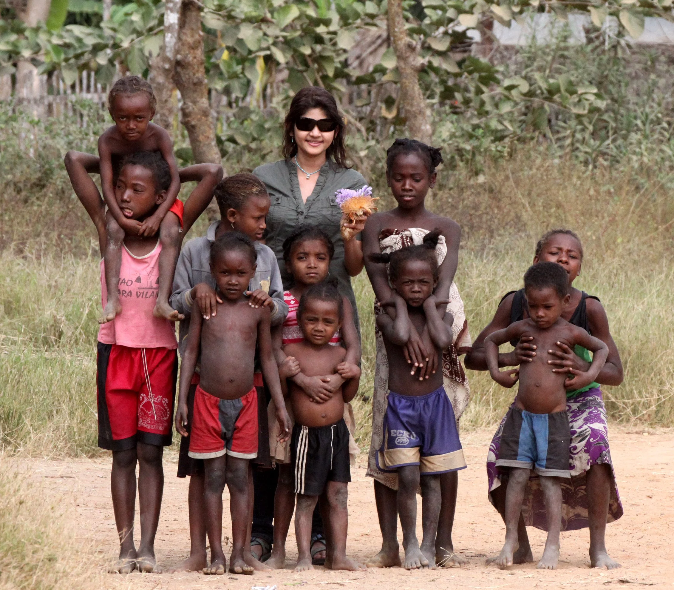 MORONDAVA MADAGASCAR - AVENUE DU BAOBABS - VILLAGERS (5).JPG